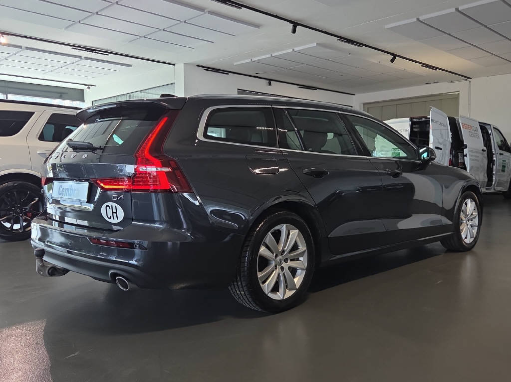 VOLVO V60 2.0 D4 Momentum, Diesel, Second hand / Used, Automatic - 4