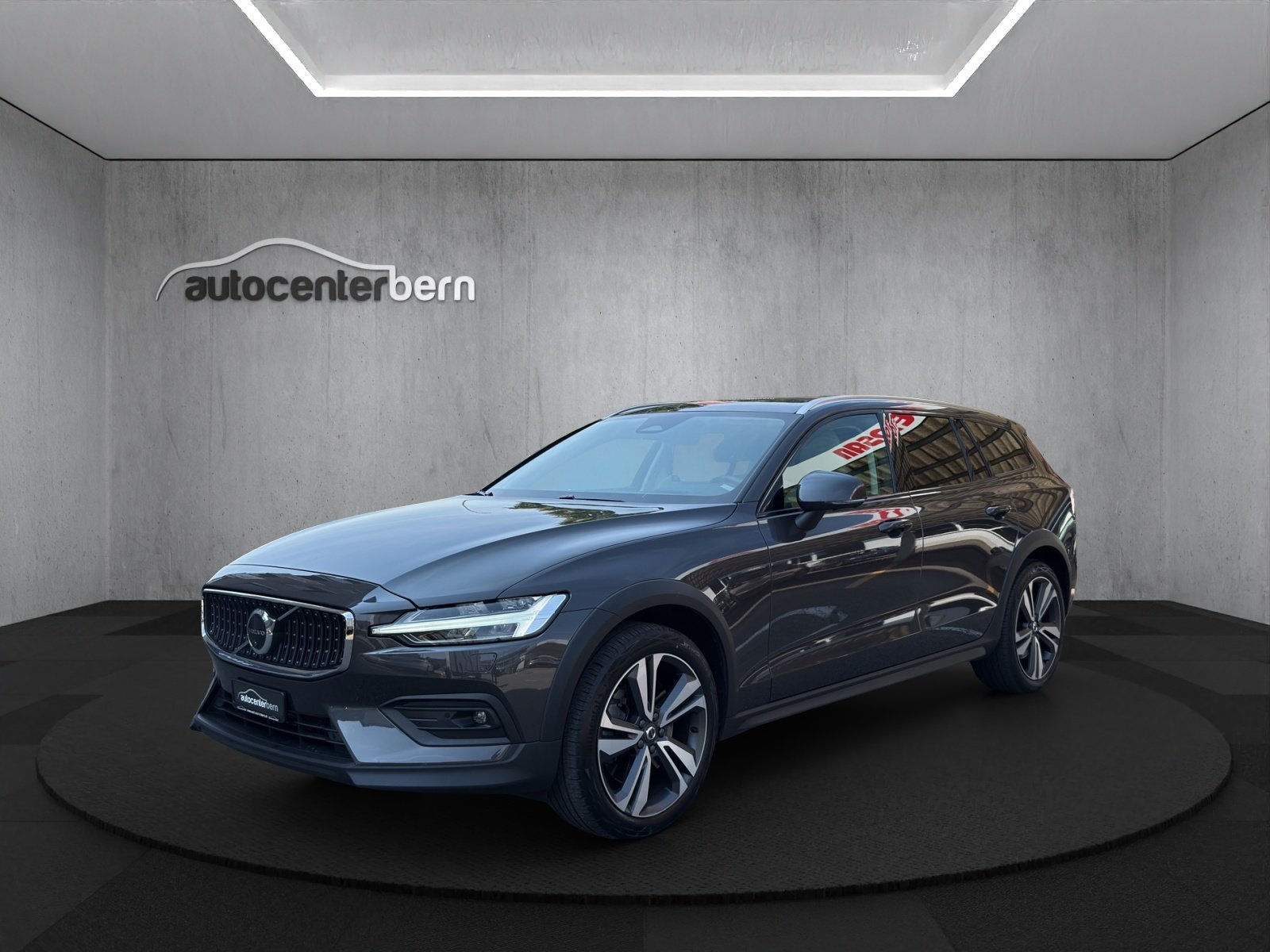 VOLVO V60 Cross Country B5 Mild Hybrid Ultimate AWD Geartron, Hybride Léger Essence/Électricité, Occasion / Utilisé, Automatique - 3