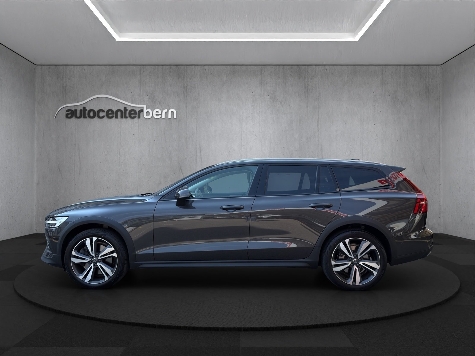 VOLVO V60 Cross Country B5 Mild Hybrid Ultimate AWD Geartron, Hybride Léger Essence/Électricité, Occasion / Utilisé, Automatique - 4