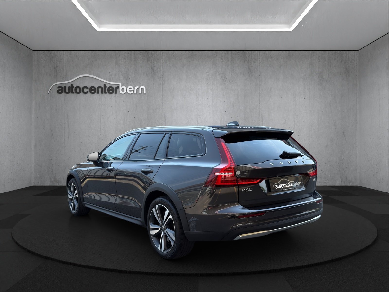 VOLVO V60 Cross Country B5 Mild Hybrid Ultimate AWD Geartron, Hybride Léger Essence/Électricité, Occasion / Utilisé, Automatique - 5