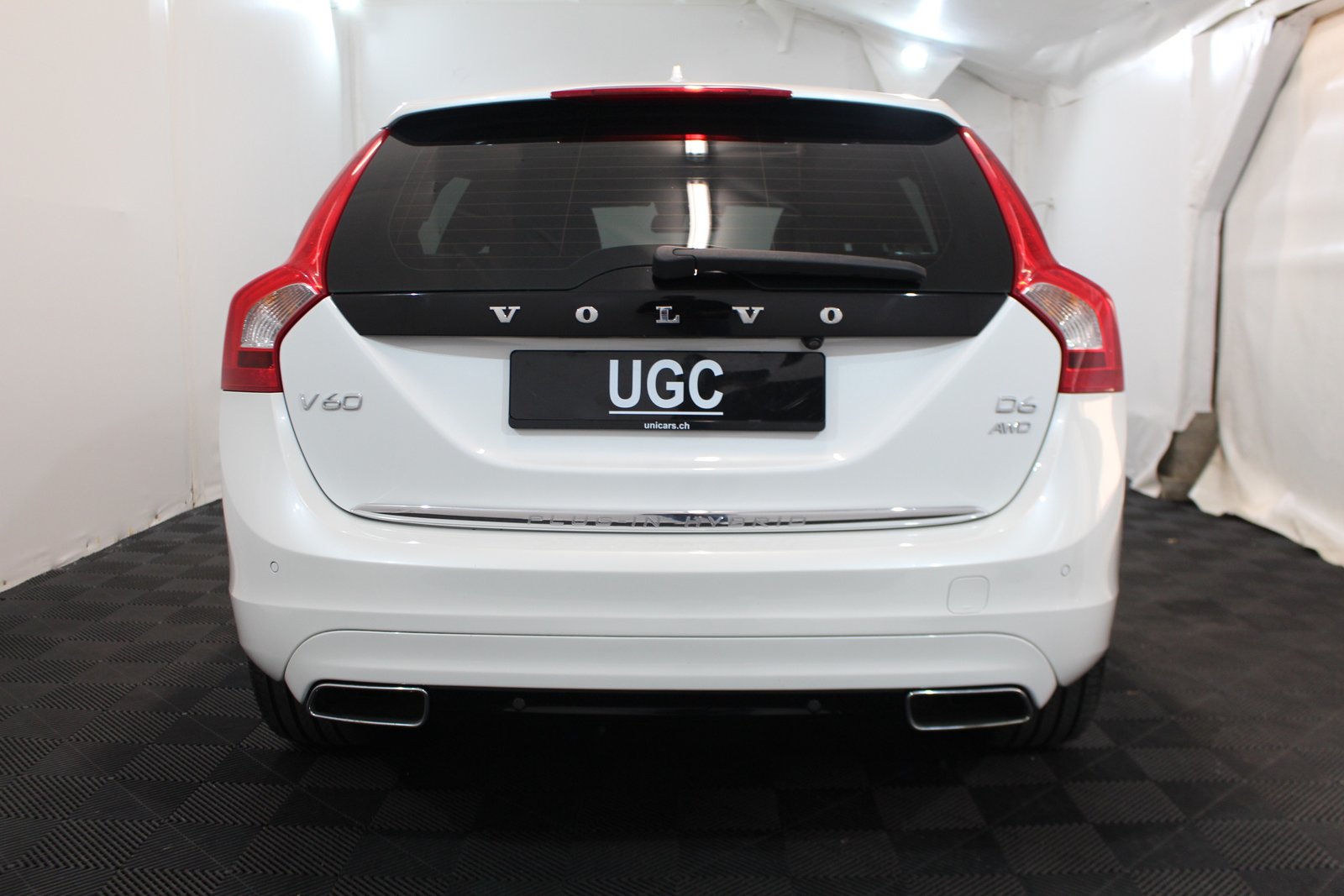 VOLVO V60 2.4 D6 Summum Pl.Hyb., Hybride Rechargeable Diesel/Électricité, Occasion / Utilisé, Automatique - 5