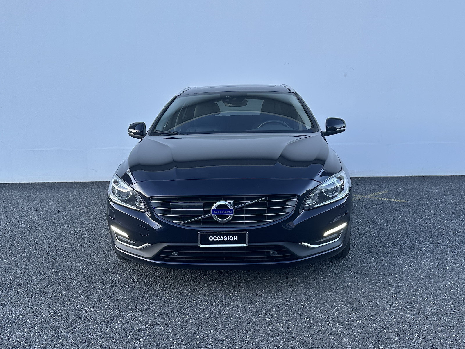 VOLVO V60 2.4 D6 TE Summum Pl.Hyb., Plug-in-Hybrid Diesel/Elektro, Occasion / Gebraucht, Automatik - 2