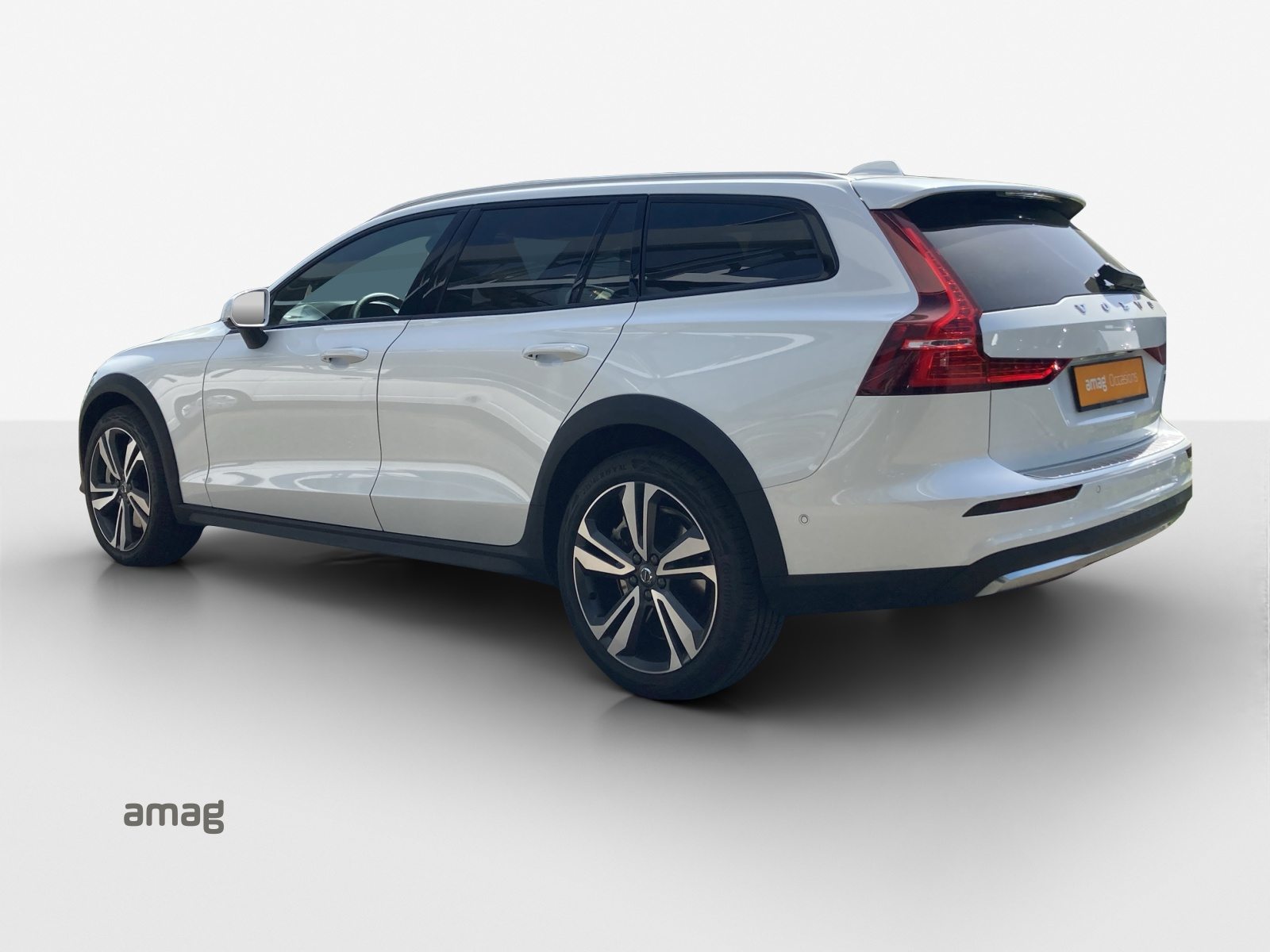 VOLVO V60 CC B5 Ultimate AWD, Petrol, Second hand / Used, Automatic - 3