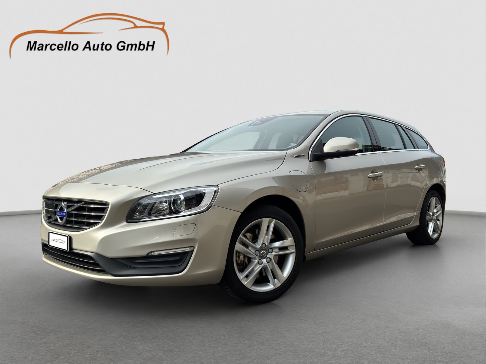 VOLVO V60 D6 AWD Plug-in Hybrid Momentum Geartronic