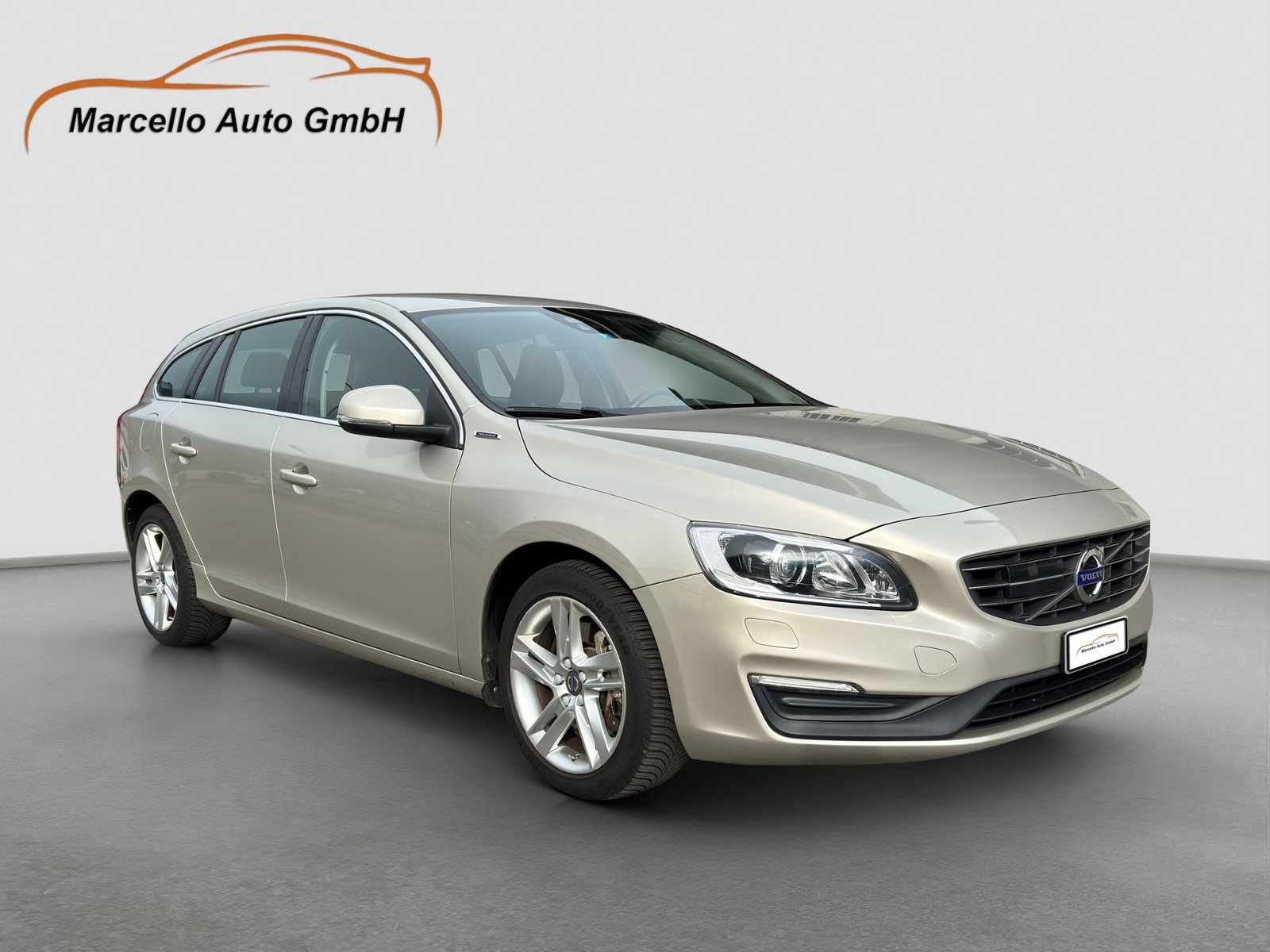VOLVO V60 D6 AWD Plug-in Hybrid Momentum Geartronic, Plug-in-Hybrid Diesel/Electric, Second hand / Used, Automatic - 3