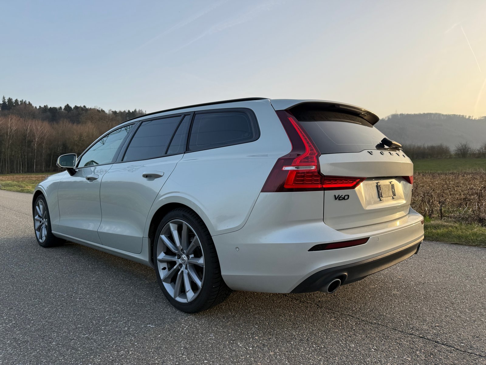 VOLVO V60 D4 Momentum Geartronic, Diesel, Occasion / Gebraucht, Automatik - 4
