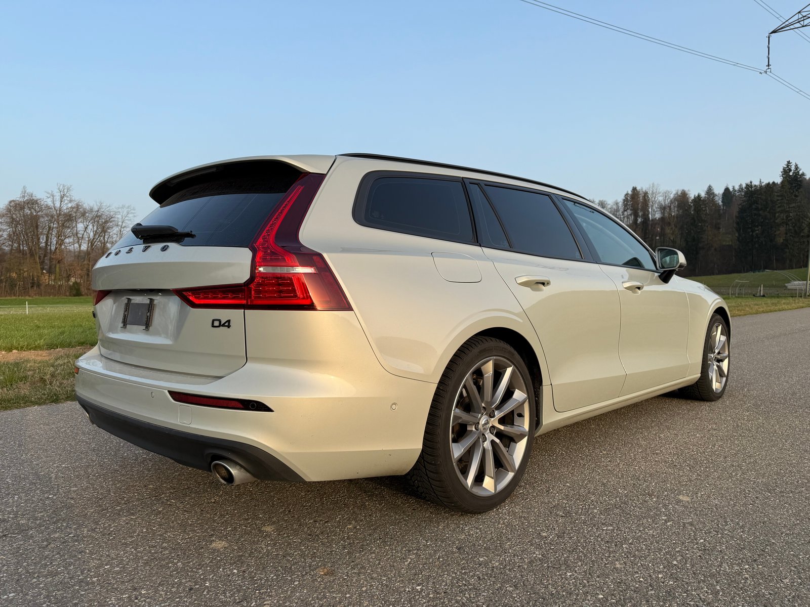 VOLVO V60 D4 Momentum Geartronic, Diesel, Occasion / Gebraucht, Automatik - 6