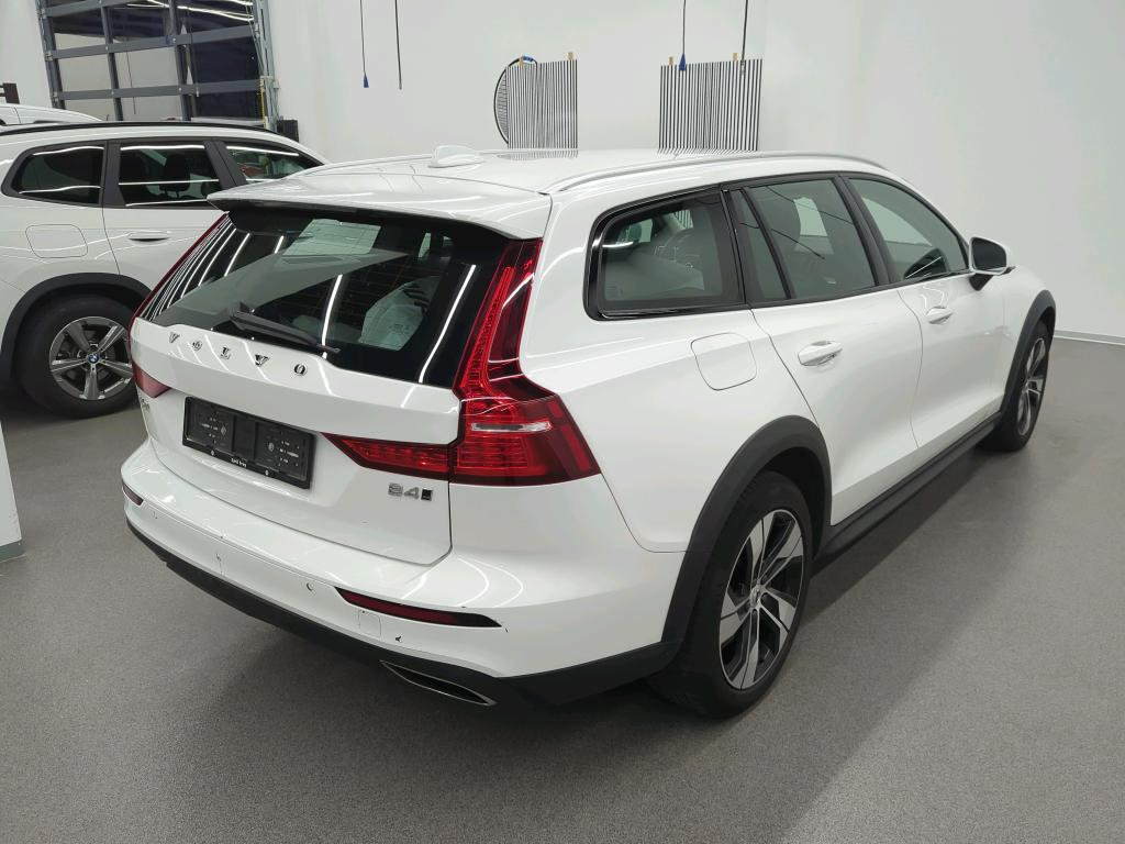 VOLVO V60 Cross Country B4 Diesel Mild Hybrid AWD Geartronic, Hybride Leggero Diesel/Elettrica, Occasioni / Usate, Automatico - 2