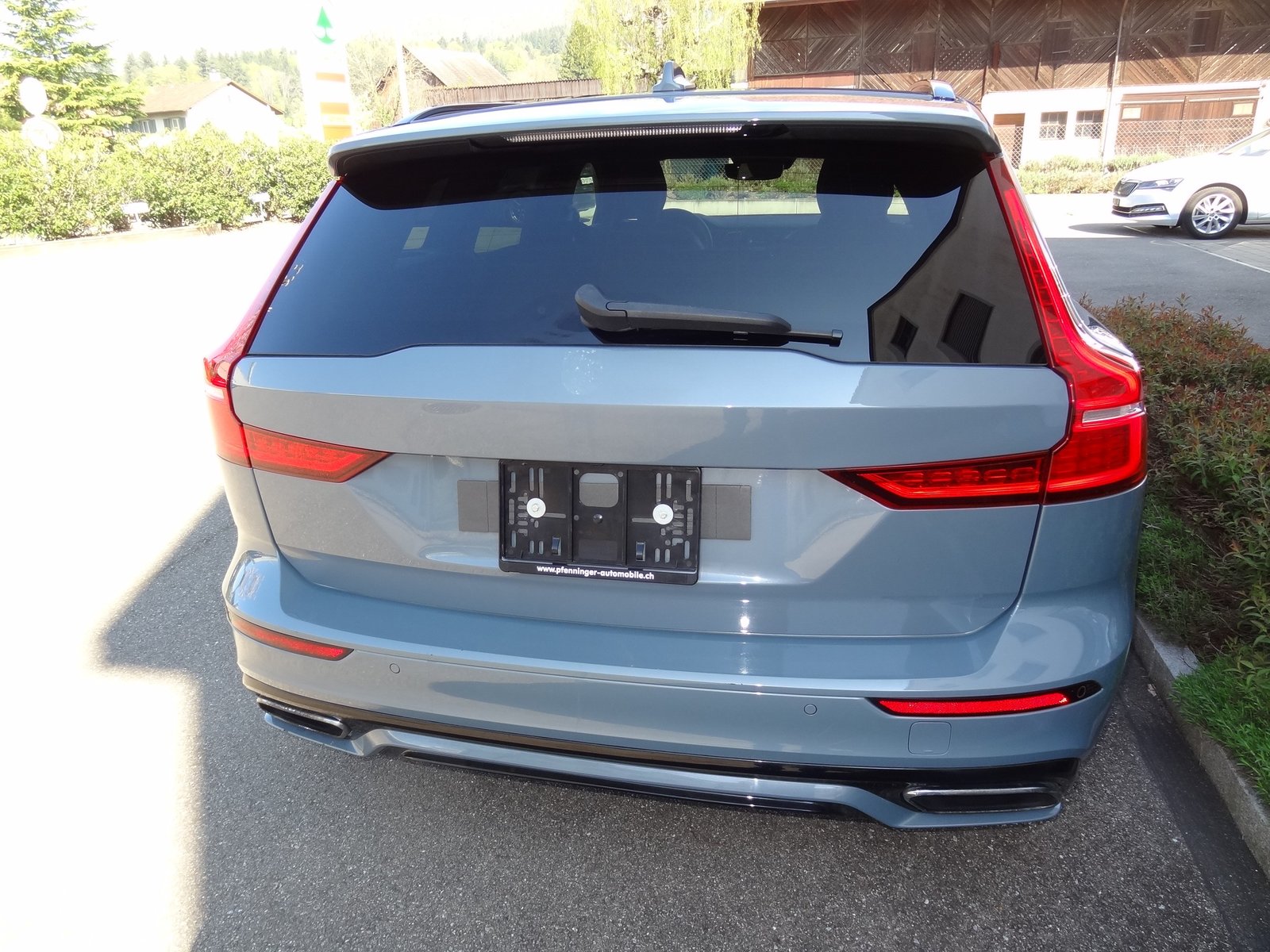 VOLVO V60 B4 Diesel Mild Hybrid *Plus Dark* Geartronic, Hybride Leggero Diesel/Elettrica, Occasioni / Usate, Automatico - 5