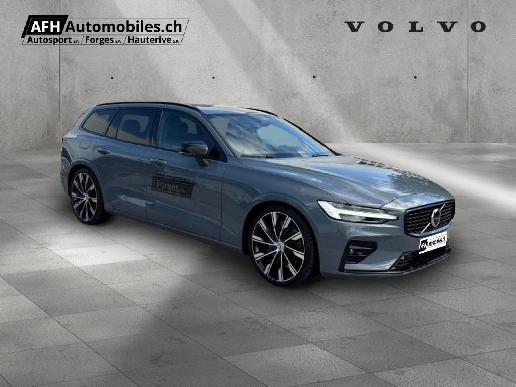 VOLVO V60 2.0 B5 Ultimate Dark AWD, Mild-Hybrid Benzin/Elektro, Occasion / Gebraucht, Automatik - 4