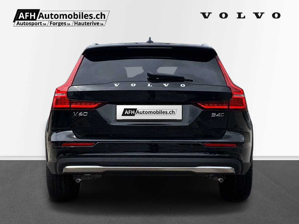 VOLVO V60 Cross Country 2.0 B5 Ultim, Hybride Léger Essence/Électricité, Occasion / Utilisé, Automatique - 4