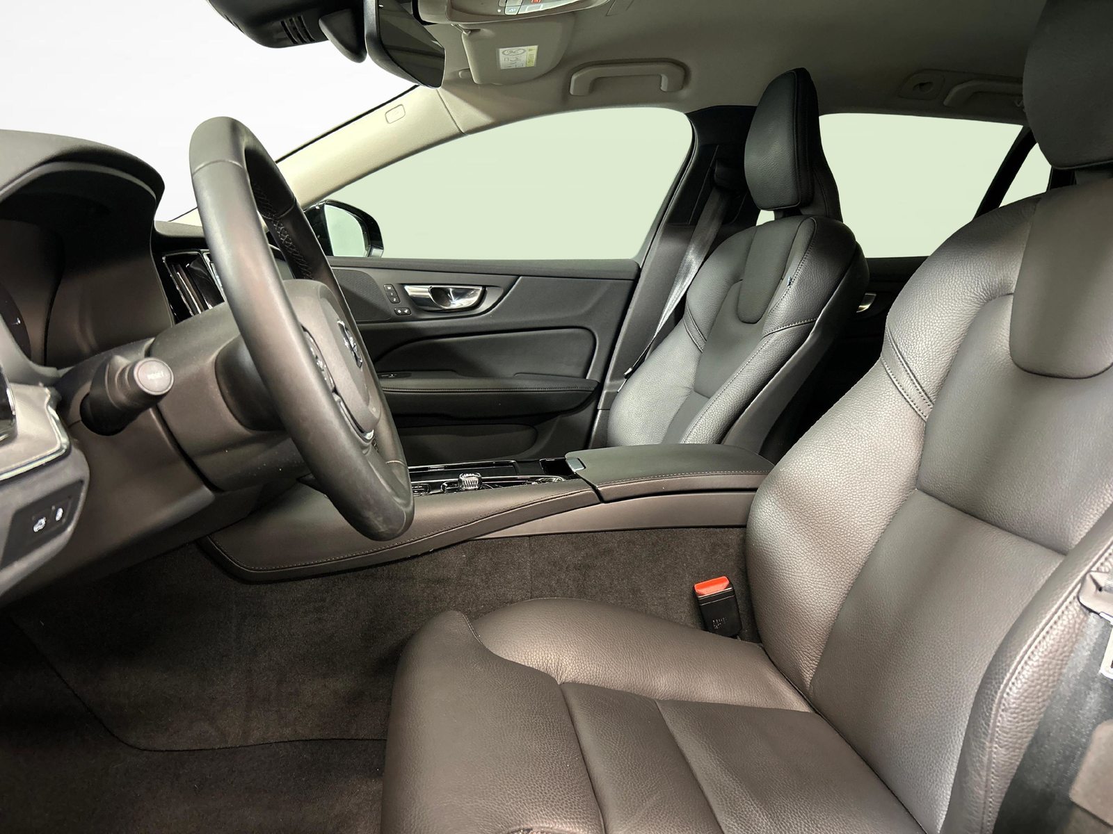 VOLVO V60 2.0 T6 TE Plus Dark eAWD, Hybride Rechargeable Essence/Électricité, Occasion / Utilisé, Automatique - 4