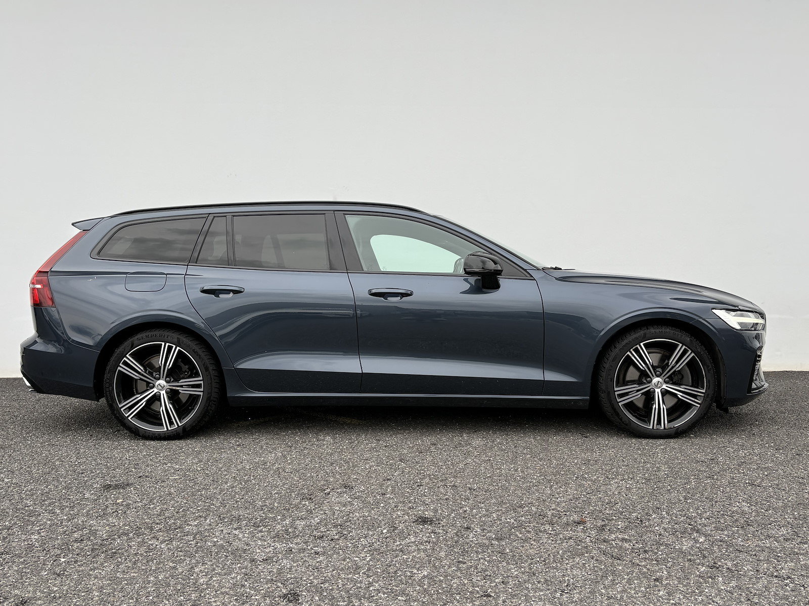 VOLVO V60 2.0 T6 TE R-Design eAWD, Hybride Rechargeable Essence/Électricité, Occasion / Utilisé, Automatique - 5
