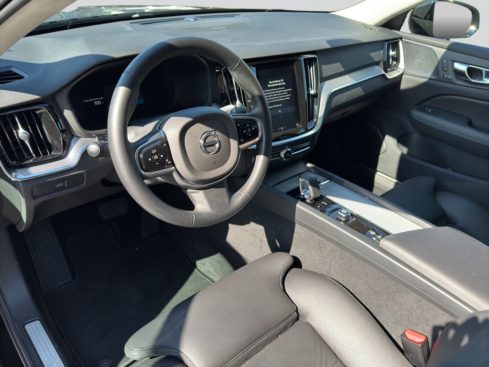 VOLVO V60 B4 Plus Dark DCT, Hybride Léger Essence/Électricité, Occasion / Utilisé, Automatique - 7