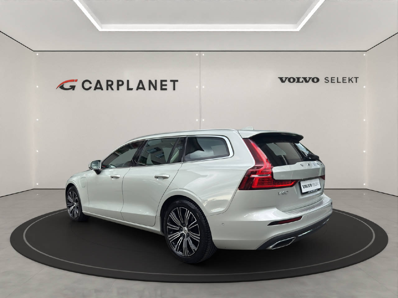 VOLVO V60 2.0 T8 TE Inscription eAWD, Second hand / Used, Automatic - 4