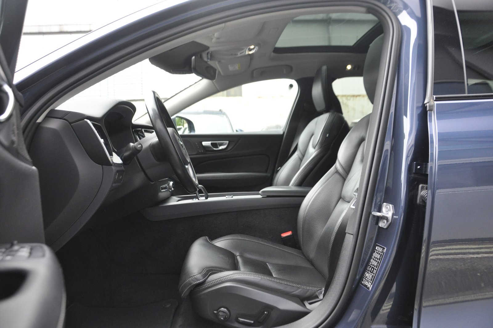VOLVO V60 Cross Country B5 Benzin Mild Hybrid AWD Geartronic, Mild-Hybrid Petrol/Electric, Second hand / Used, Automatic - 6