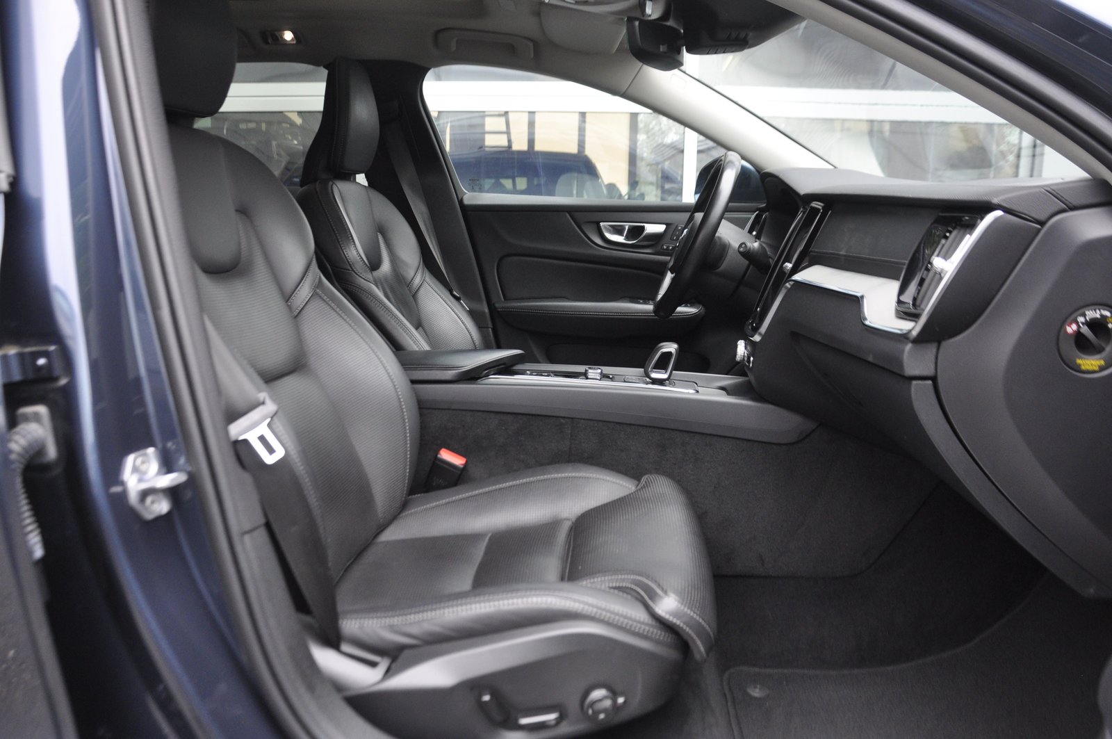 VOLVO V60 Cross Country B5 Benzin Mild Hybrid AWD Geartronic, Mild-Hybrid Petrol/Electric, Second hand / Used, Automatic - 7