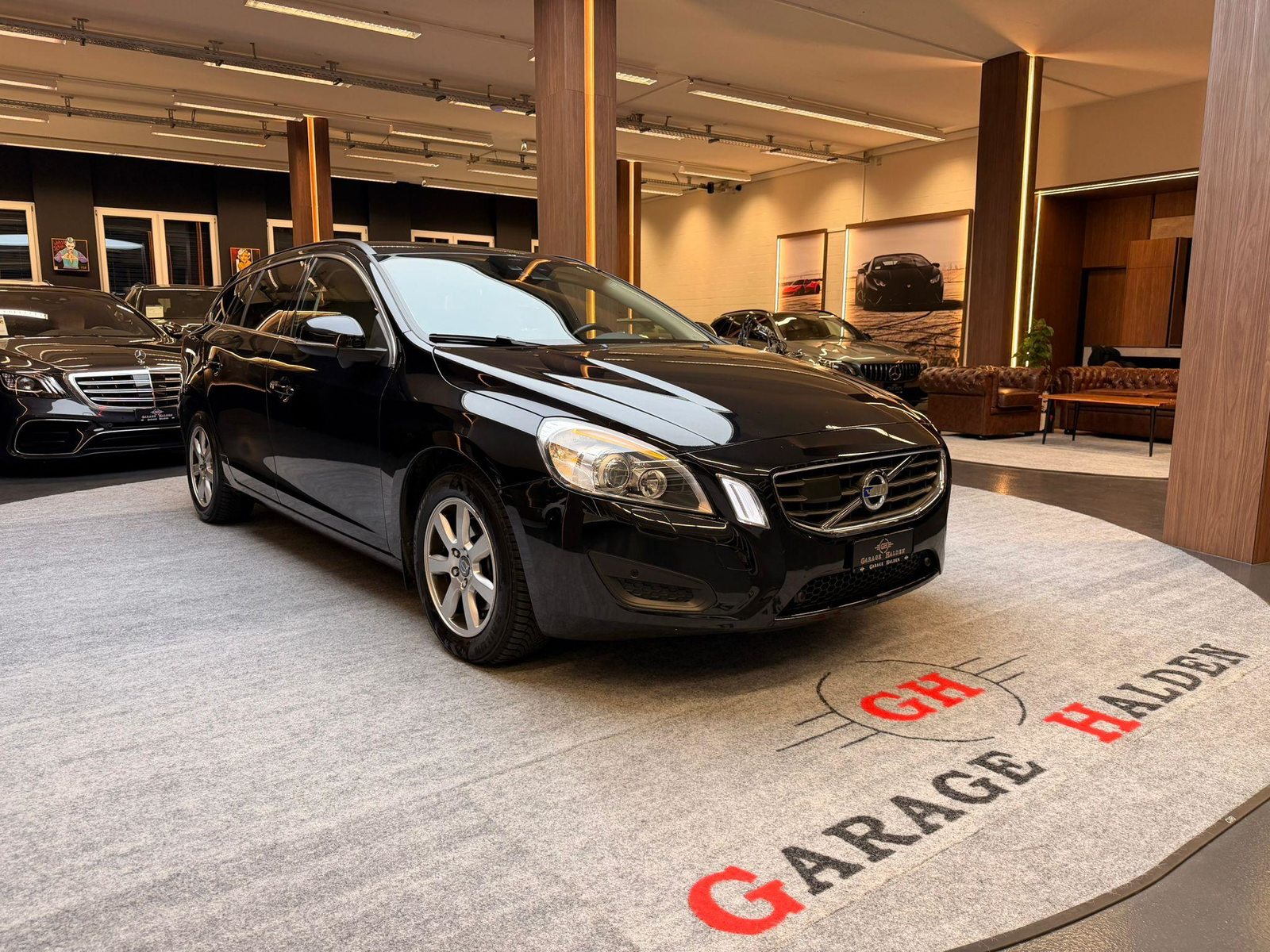 VOLVO V60 2.0 D3 Momentum S/S