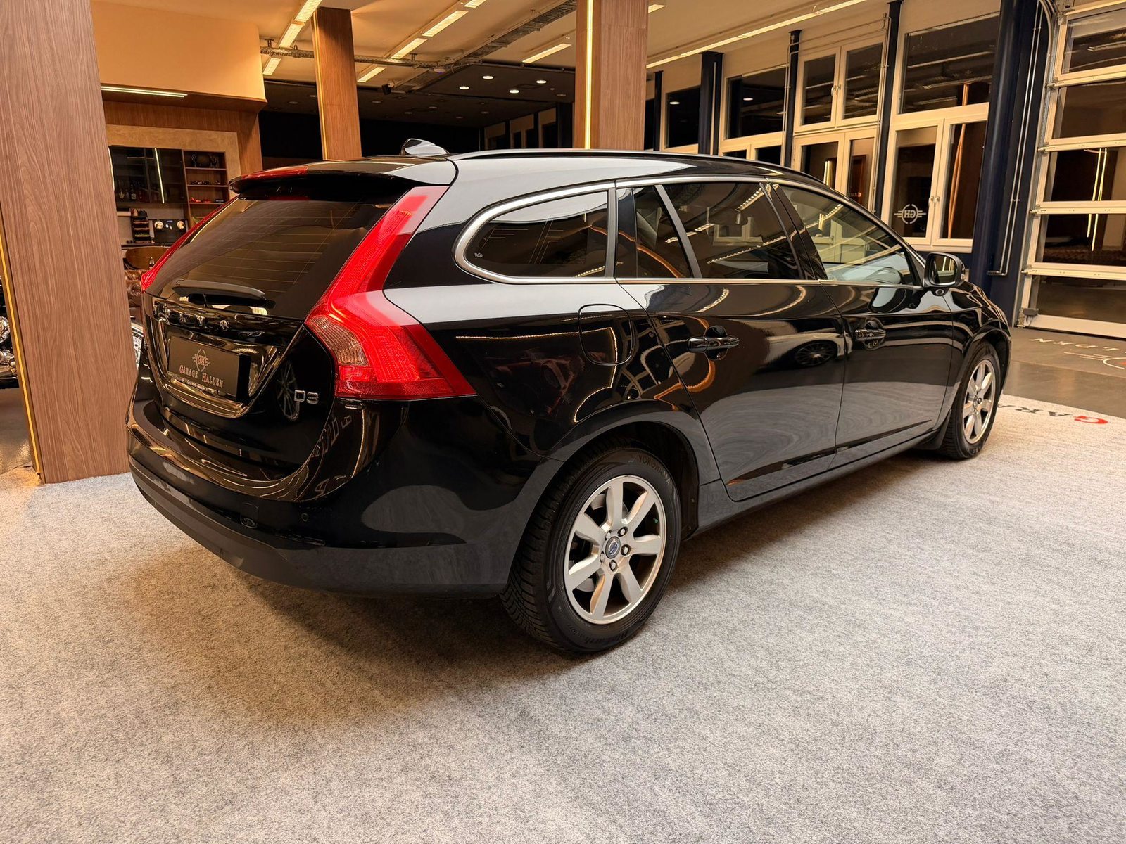 VOLVO V60 2.0 D3 Momentum S/S, Diesel, Occasion / Gebraucht, Automatik - 7