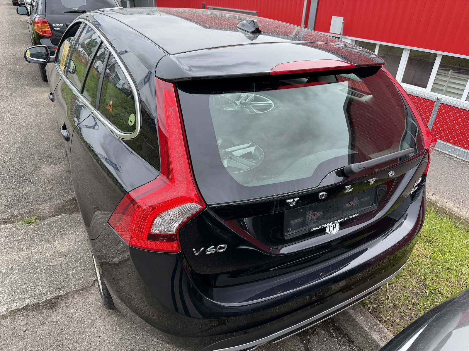 VOLVO V60 2.4 D4 Family Ed. AWD, Diesel, Second hand / Used, Automatic - 4