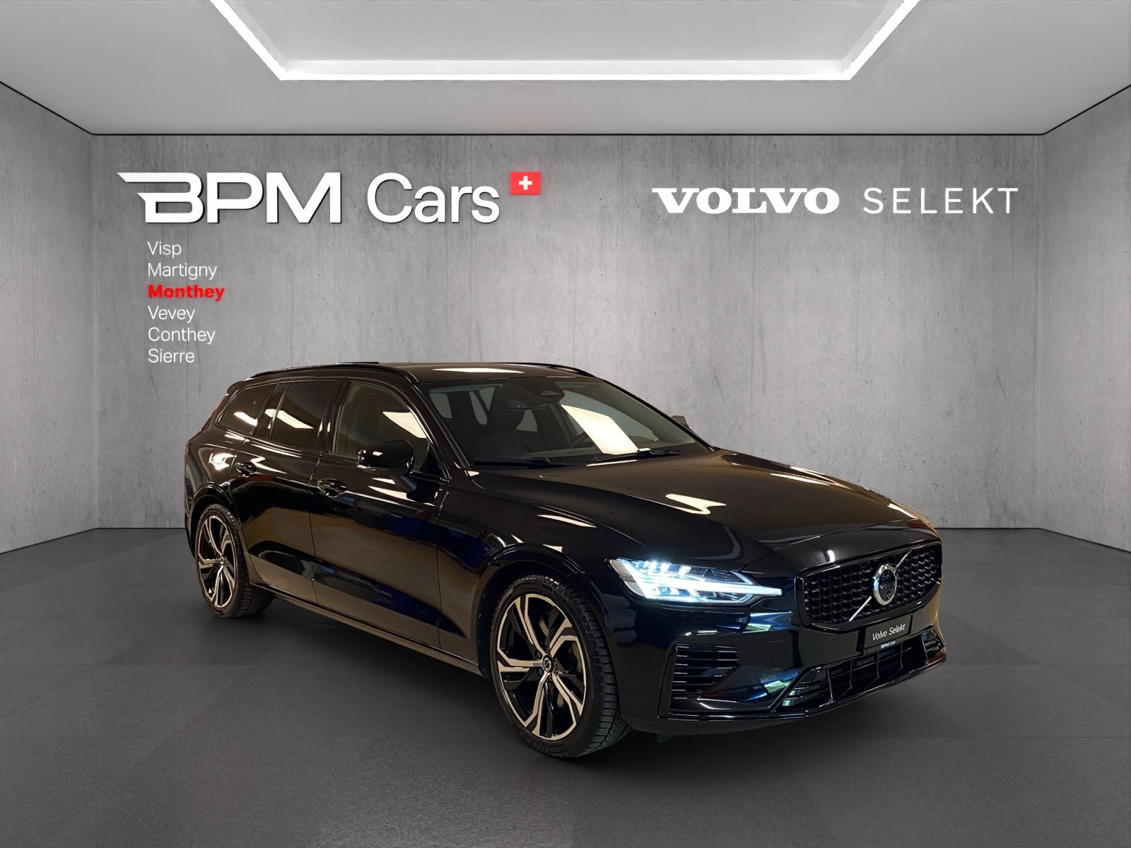 VOLVO V60 T6 eAWD Plug in Hybrid Plus Dark Geartronic, Plug-in-Hybrid Benzin/Elektro, Occasion / Gebraucht, Automatik - 3