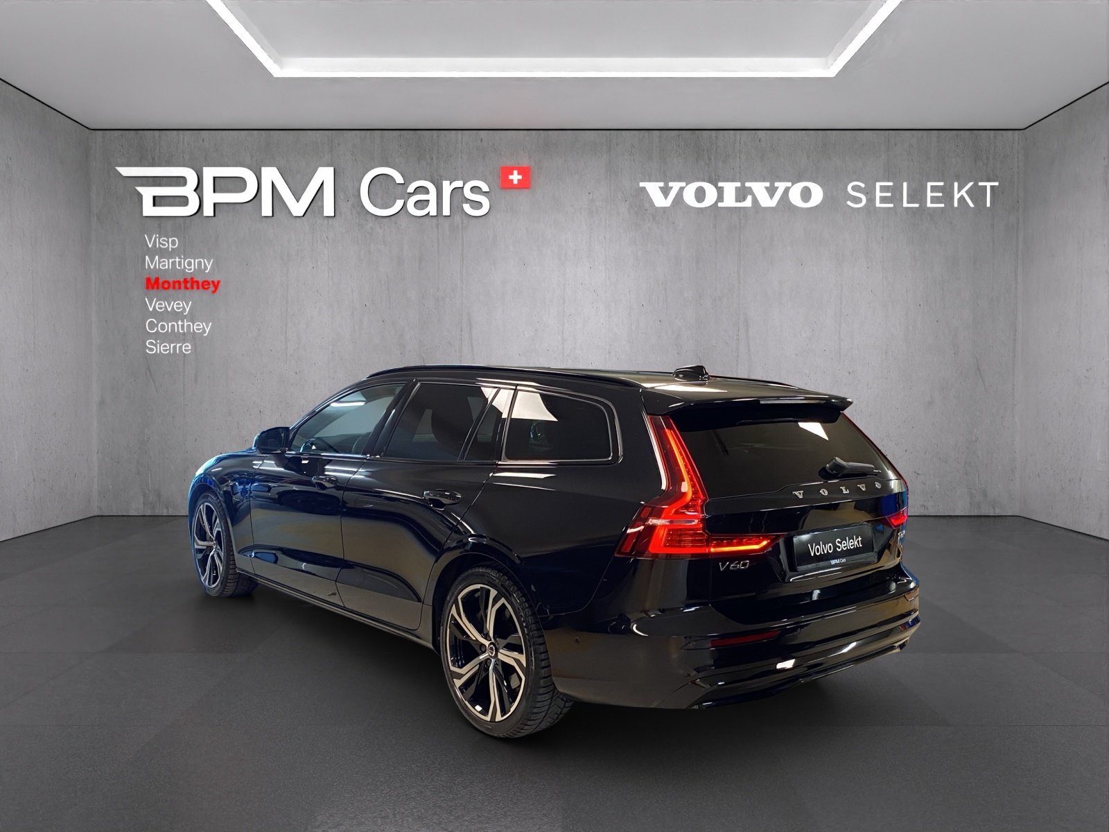 VOLVO V60 T6 eAWD Plug in Hybrid Plus Dark Geartronic, Plug-in-Hybrid Benzin/Elektro, Occasion / Gebraucht, Automatik - 4