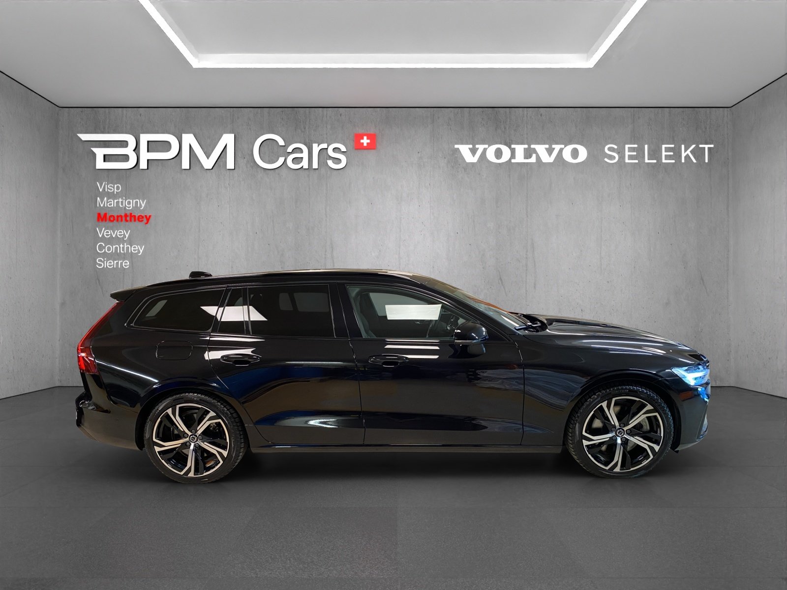 VOLVO V60 T6 eAWD Plug in Hybrid Plus Dark Geartronic, Plug-in-Hybrid Benzin/Elektro, Occasion / Gebraucht, Automatik - 7