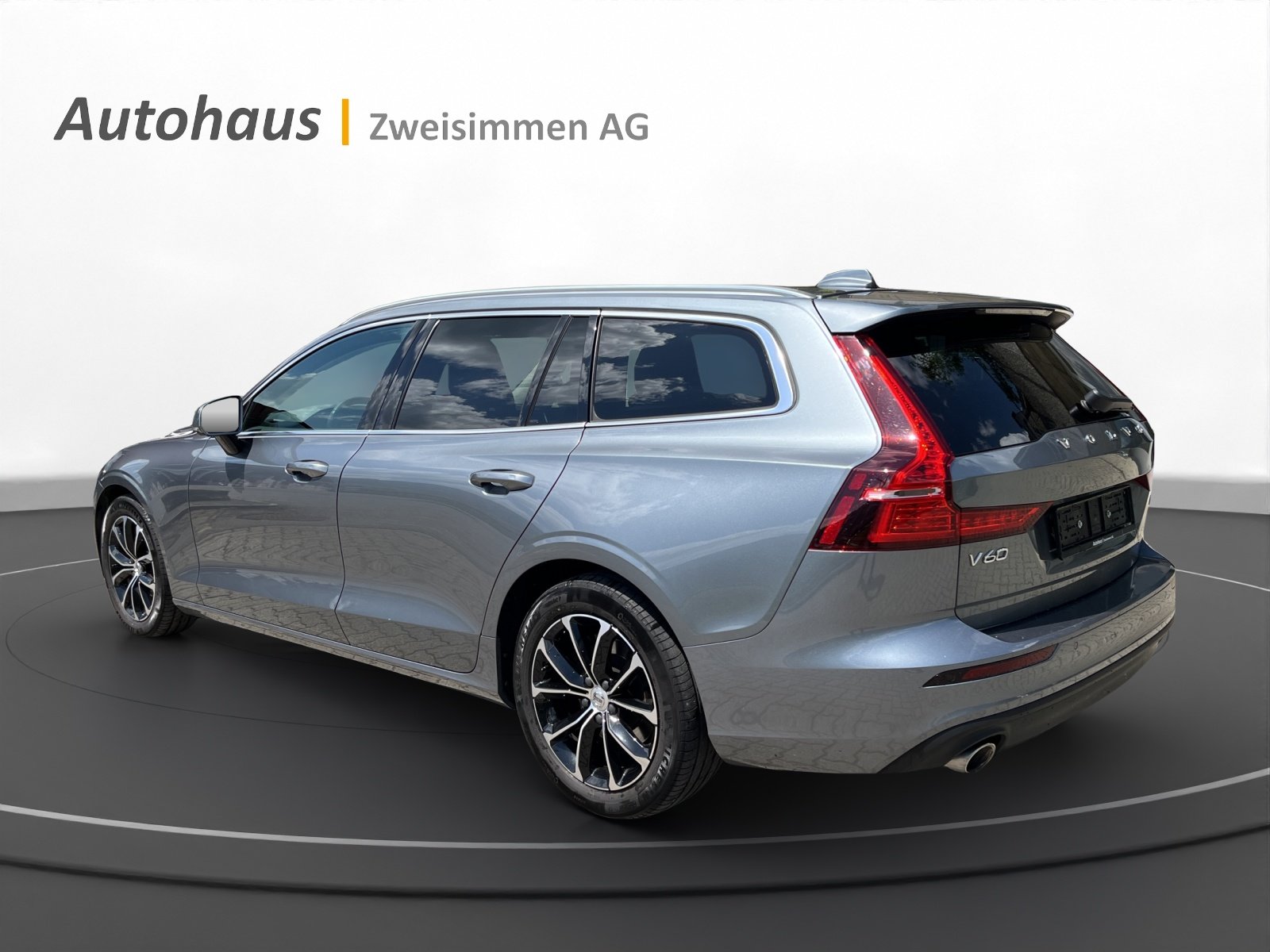 VOLVO V60 D4 Momentum Geartronic, Diesel, Occasion / Gebraucht, Automatik - 3