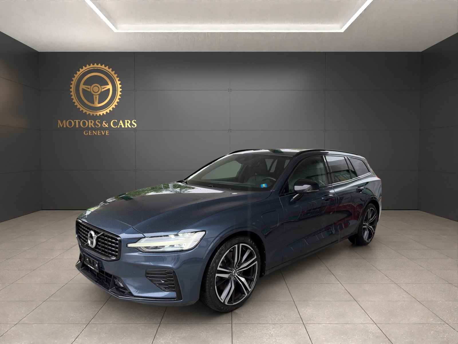 VOLVO V60 T8 eAWD Twin Engine R-Design Geartronic