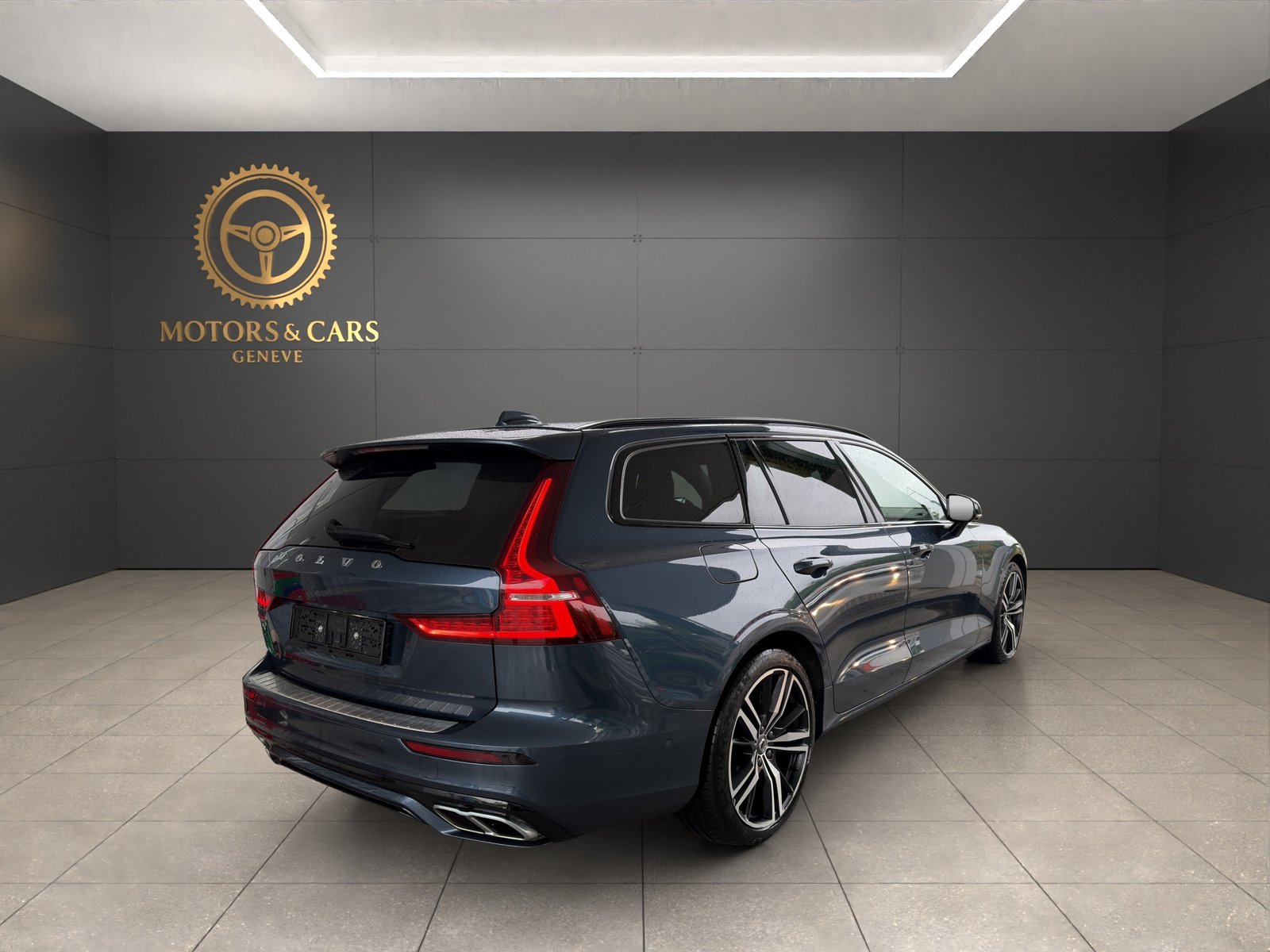 VOLVO V60 T8 eAWD Twin Engine R-Design Geartronic, Hybride Rechargeable Essence/Électricité, Occasion / Utilisé, Automatique - 5