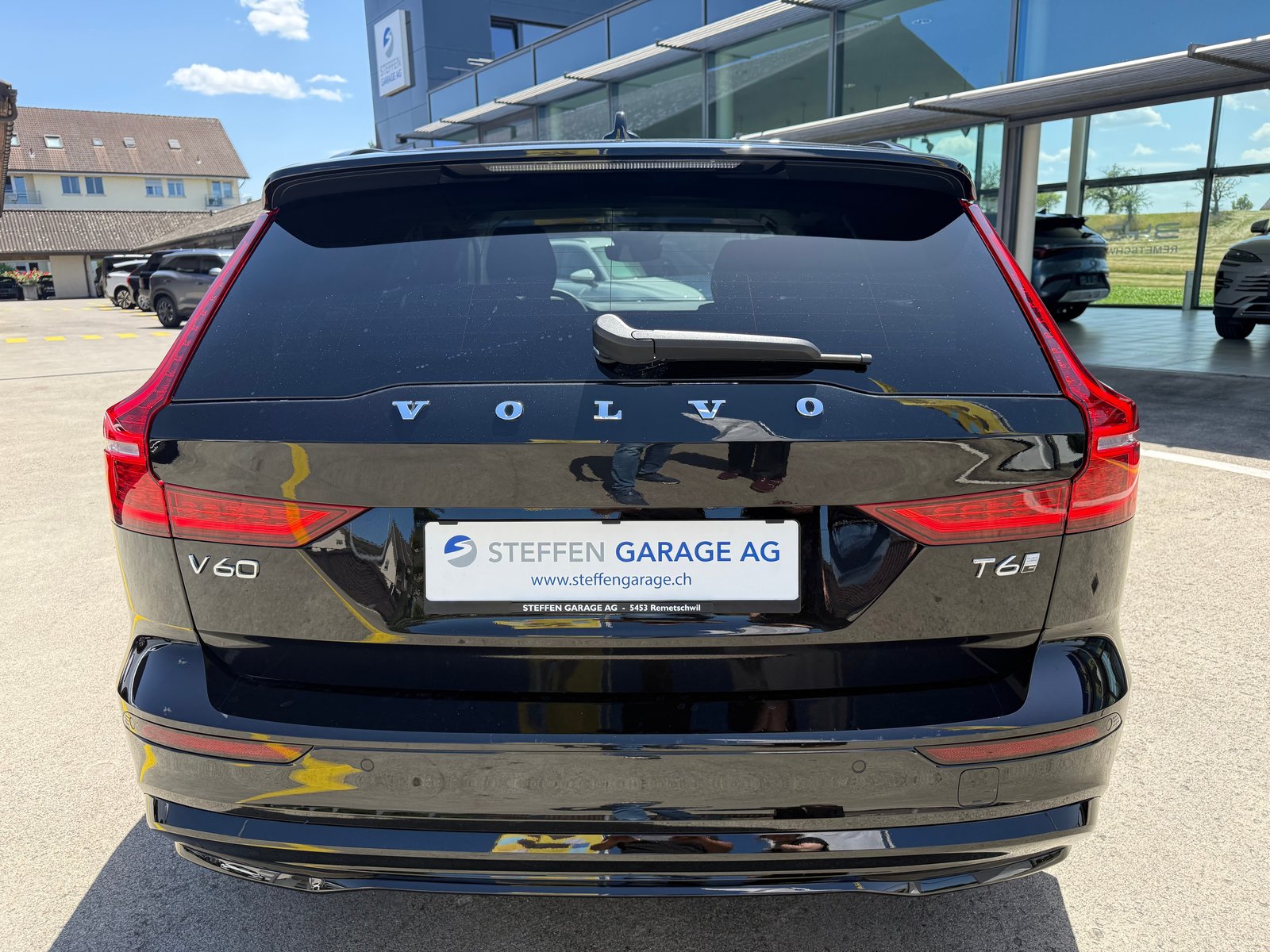 VOLVO V60 T6 eAWD Plug in Hybrid Plus Dark Geartronic, Plug-in-Hybrid Petrol/Electric, Second hand / Used, Automatic - 6