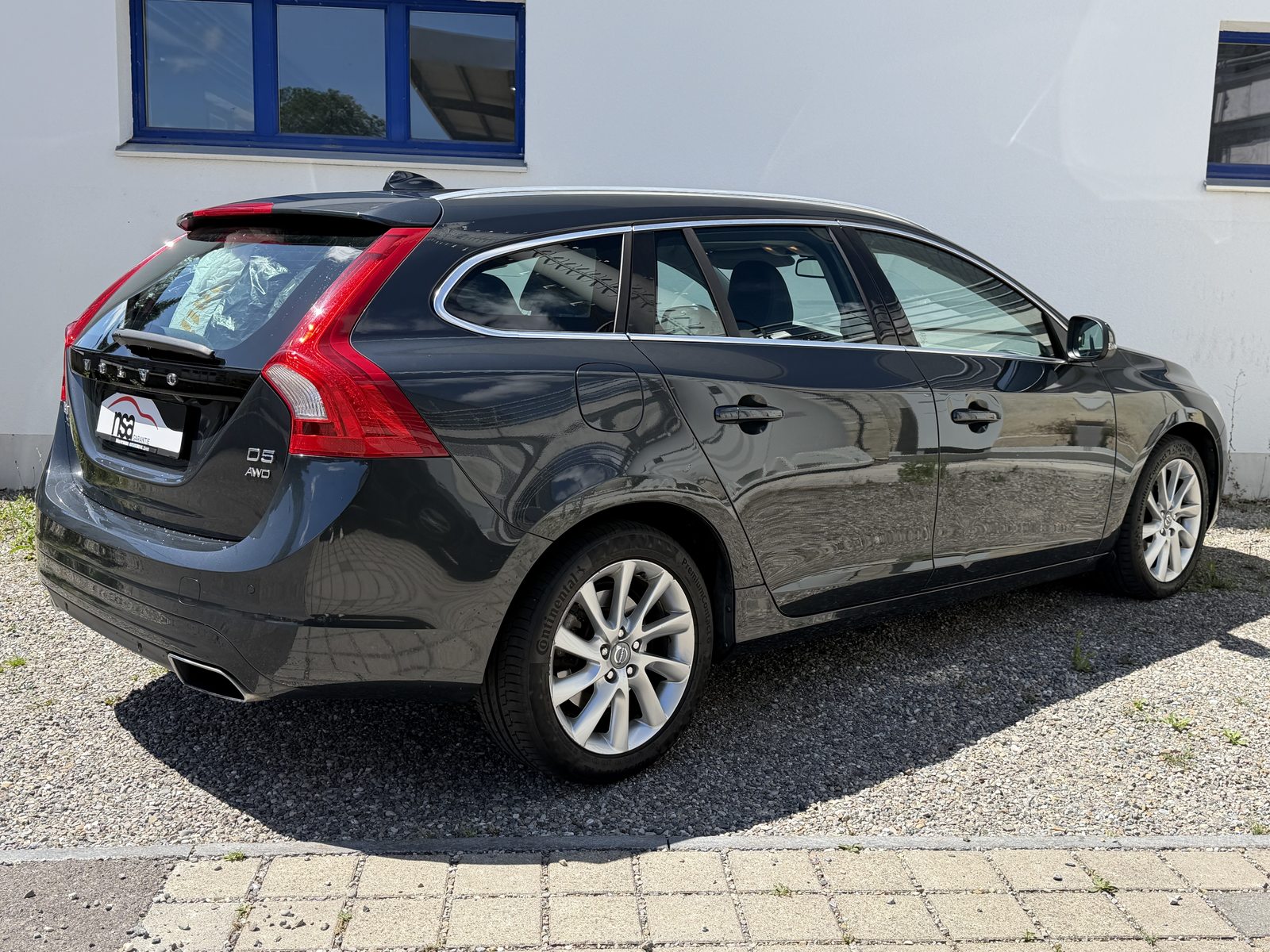 VOLVO V60 2.4 D5 Summum AWD, Diesel, Second hand / Used, Automatic - 3