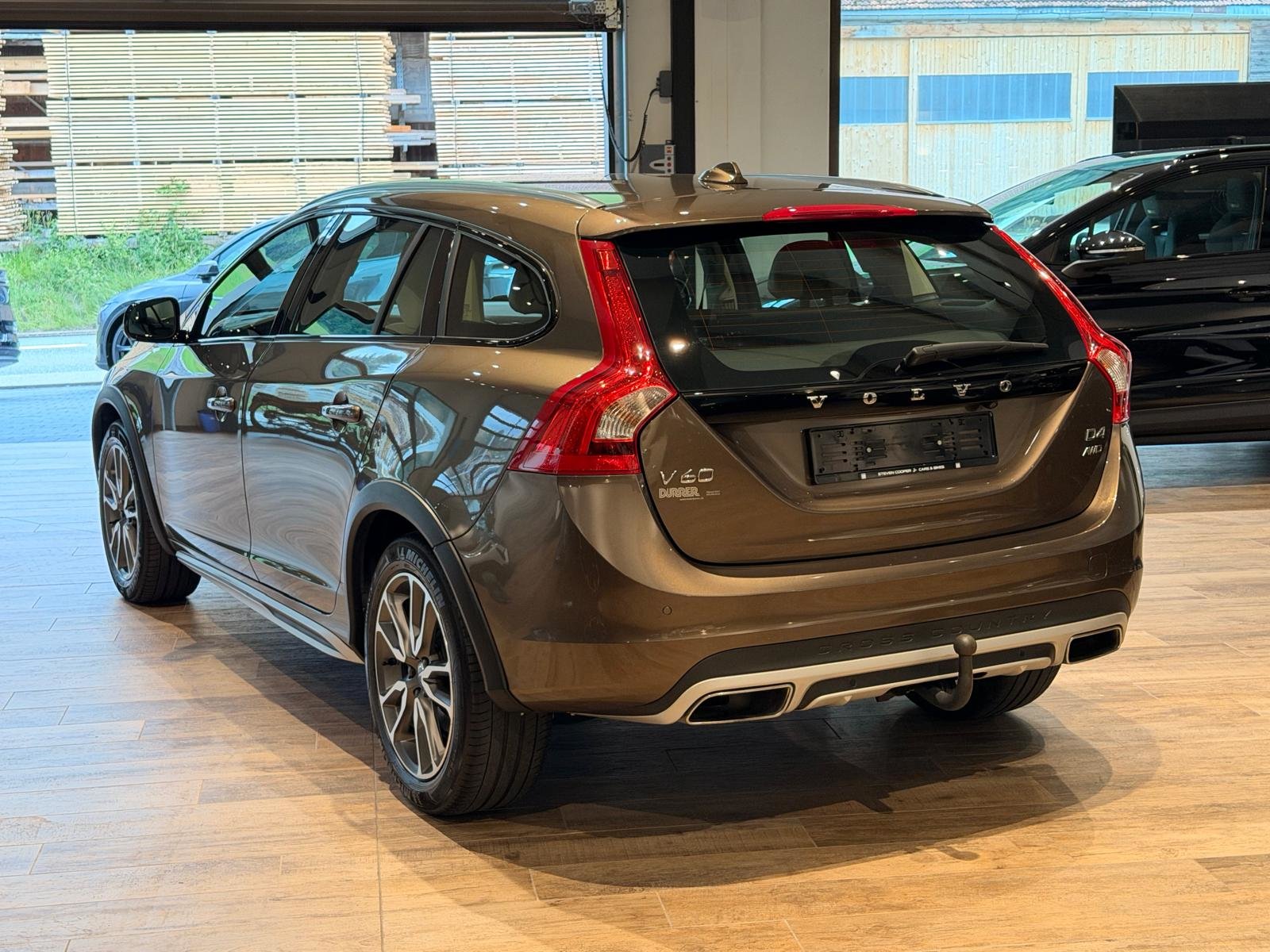 VOLVO V60 Cross Country D4 AWD Momentum Geartronic, Diesel, Occasioni / Usate, Automatico - 5