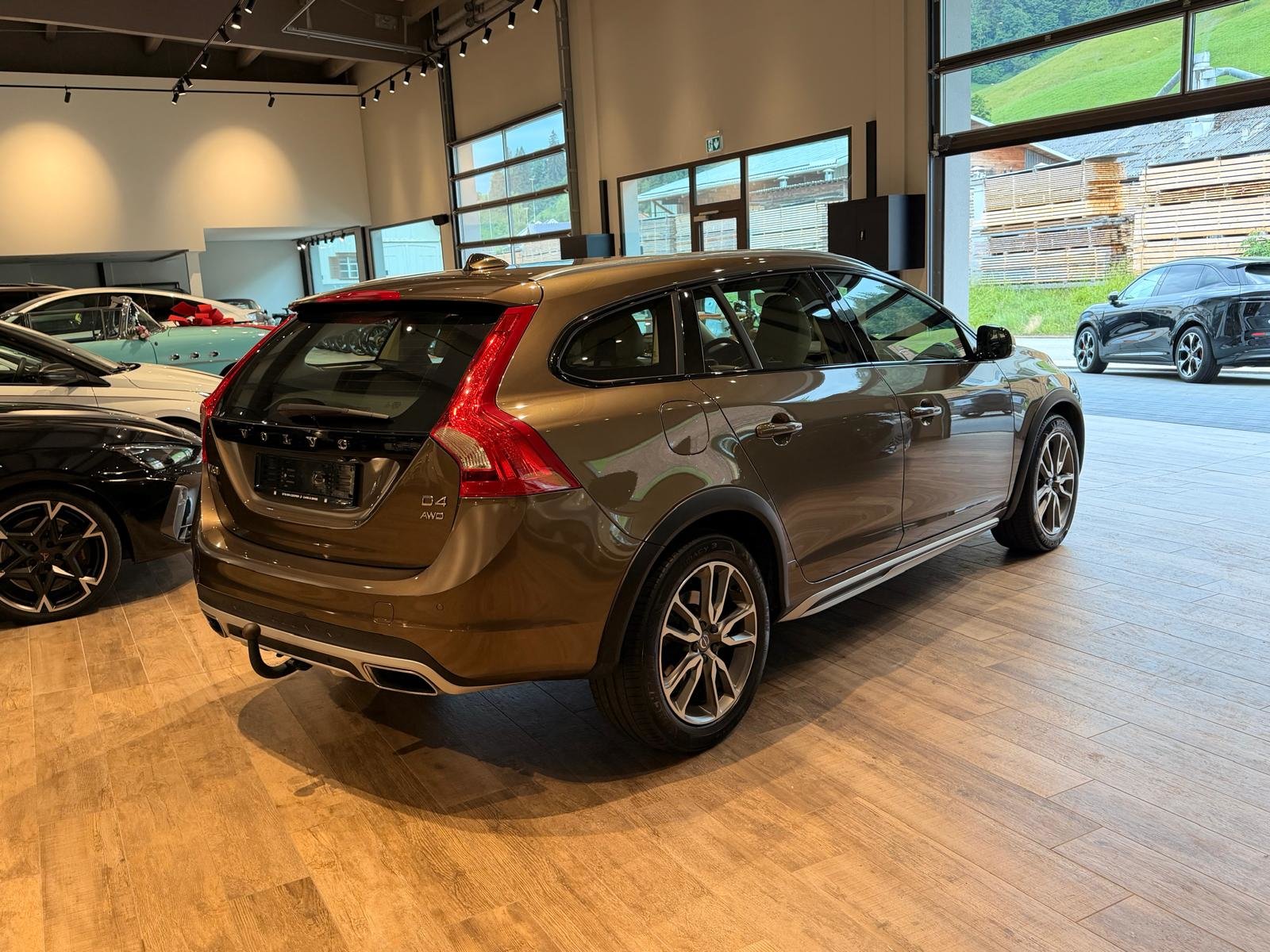 VOLVO V60 Cross Country D4 AWD Momentum Geartronic, Diesel, Occasioni / Usate, Automatico - 7