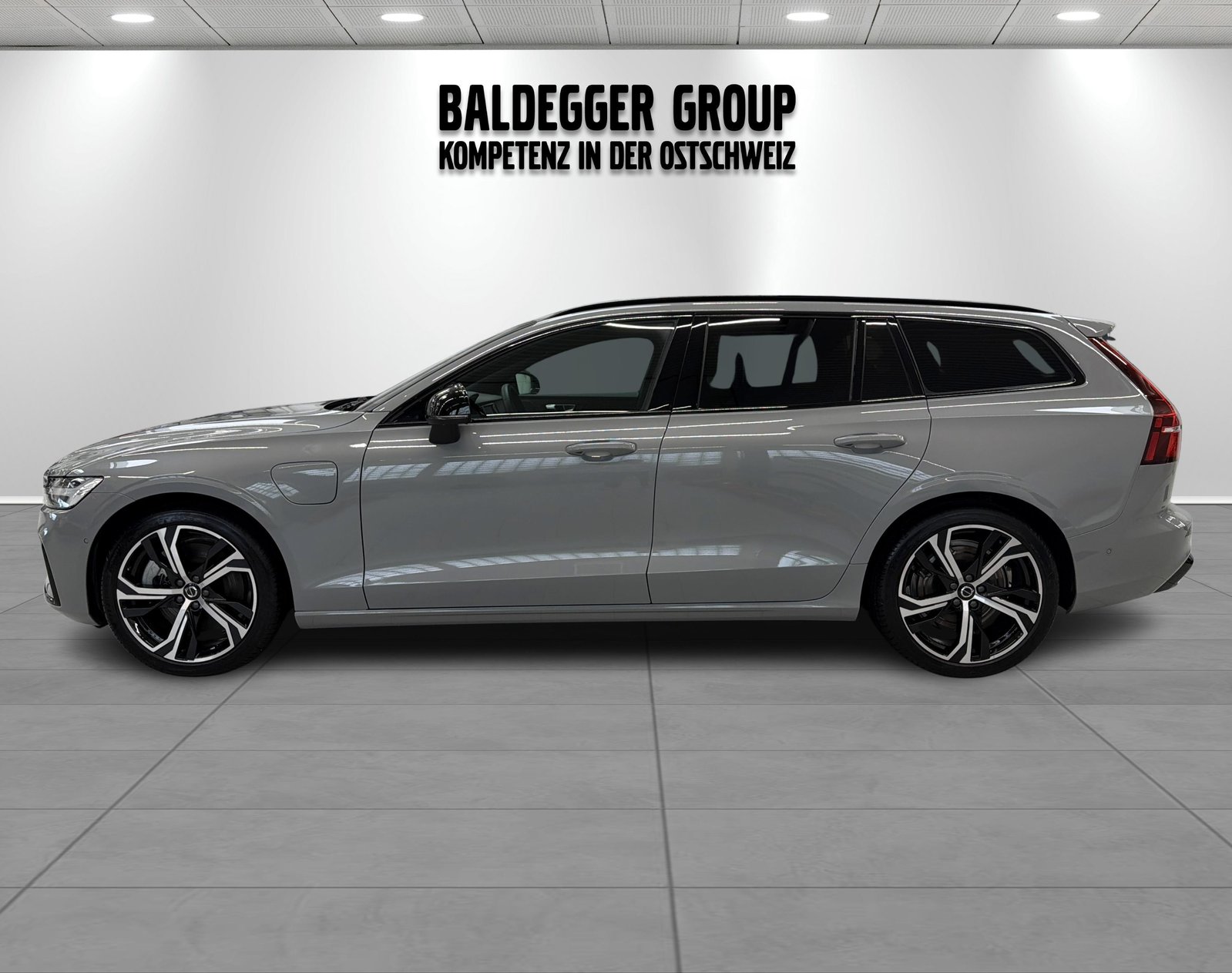 VOLVO V60 2.0 T6 TE Plus Dark eAWD, Full-Hybrid Petrol/Electric, Second hand / Used, Automatic - 2