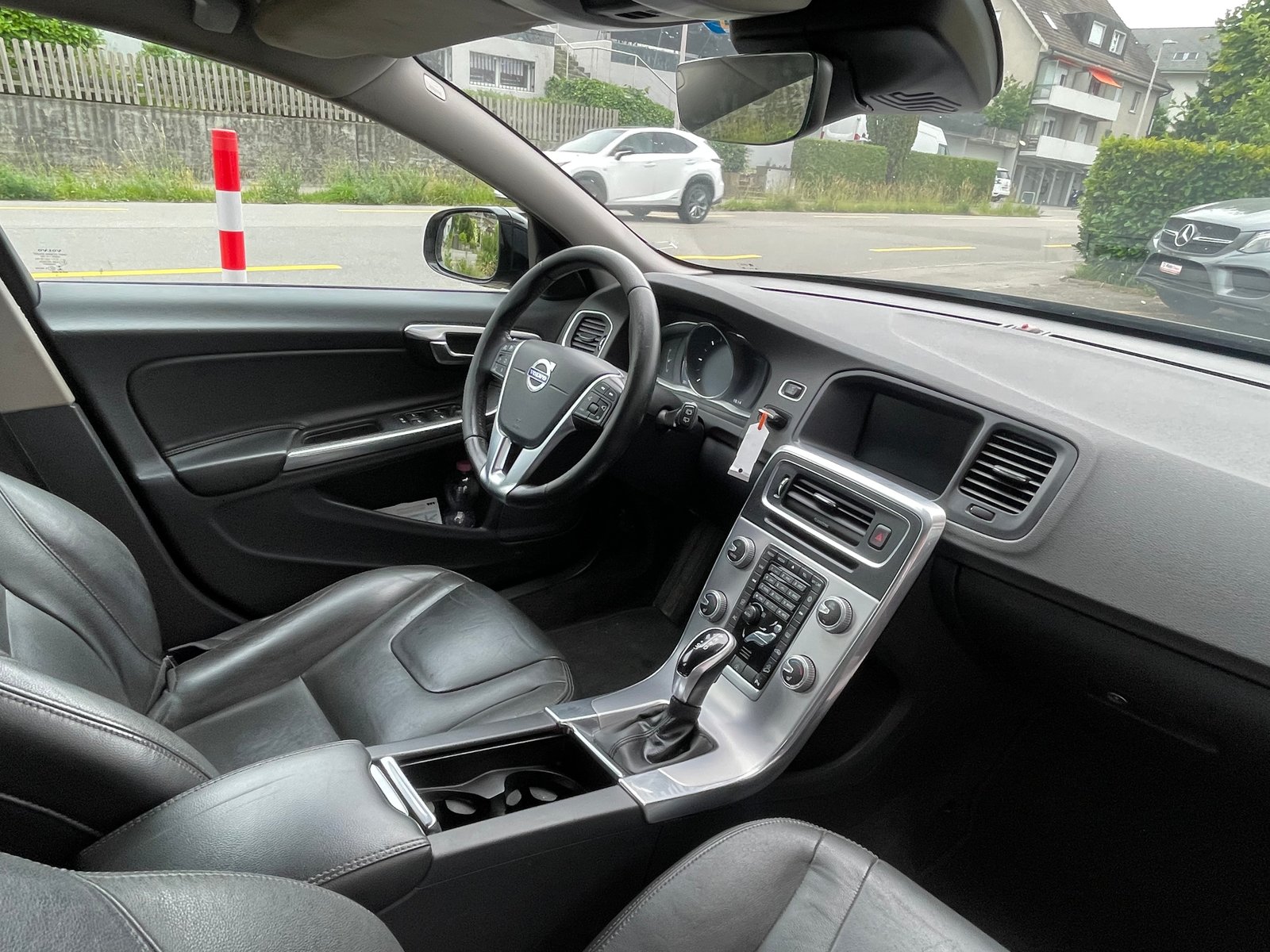 VOLVO V60 Cross Country D4 AWD Kinetic Geartronic, Diesel, Occasion / Utilisé, Automatique - 6