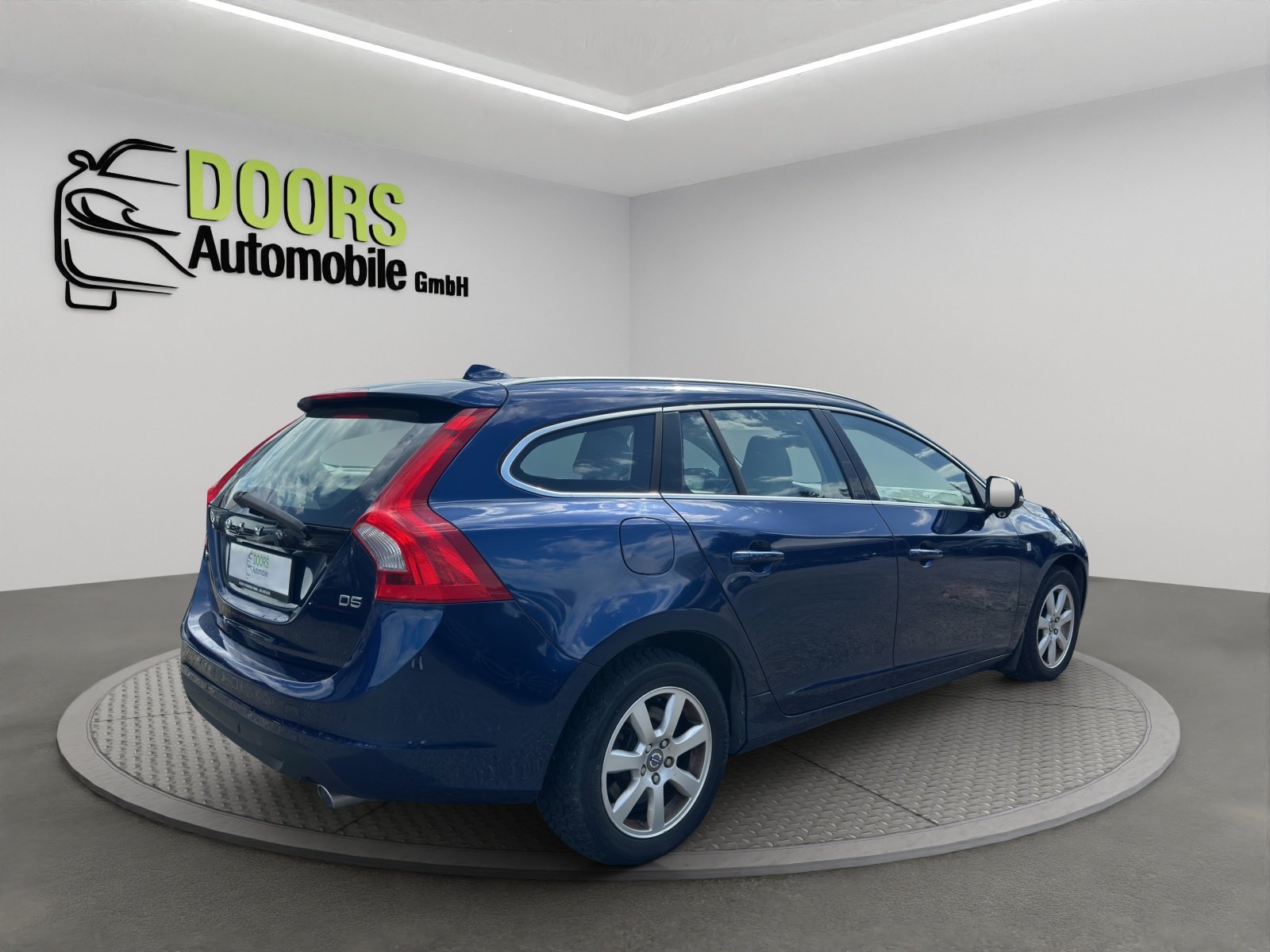 VOLVO V60 D5 OceanRace, Diesel, Second hand / Used, Manual - 5