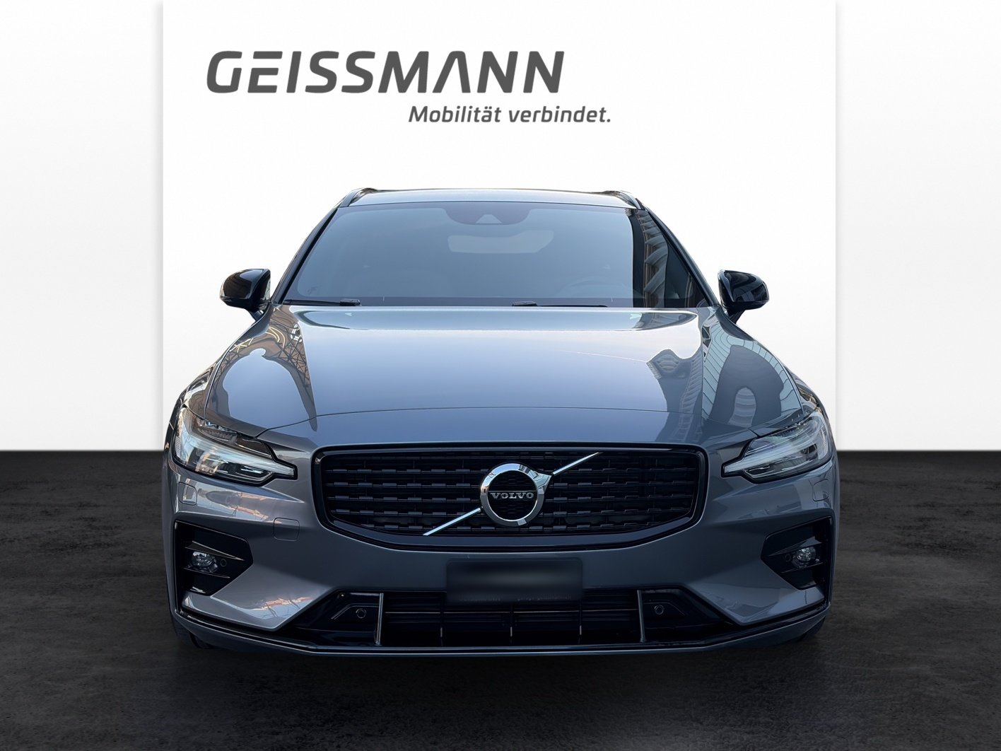 VOLVO V60 2.0 B5 R-Design AWD, Mild-Hybrid Benzin/Elektro, Occasion / Gebraucht, Automatik - 7