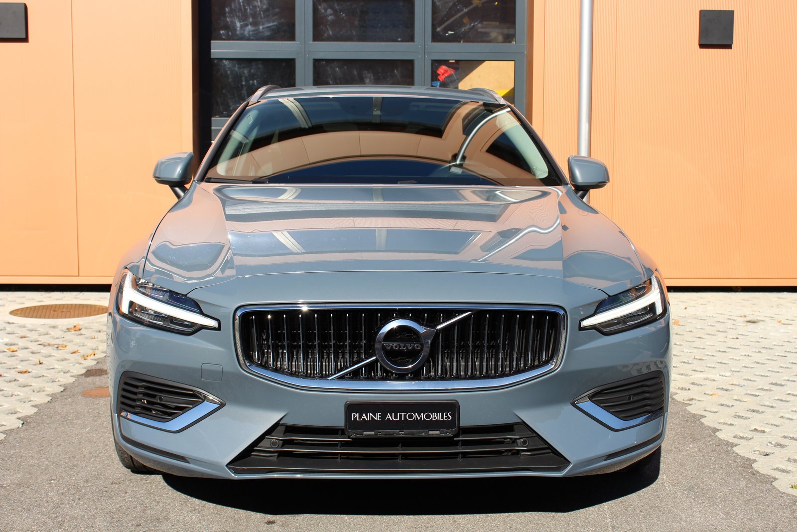 VOLVO V60 T6 eAWD Twin Engine Inscription Expression Geartro, Hybride Rechargeable Essence/Électricité, Occasion / Utilisé, Automatique - 2