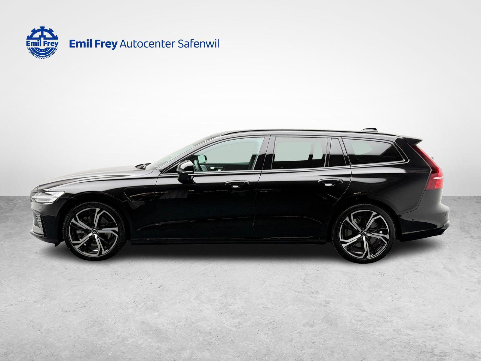 VOLVO V60 2.0 T8 TE Ultra Dark eAWD, Plug-in-Hybrid Petrol/Electric, Second hand / Used, Automatic - 2