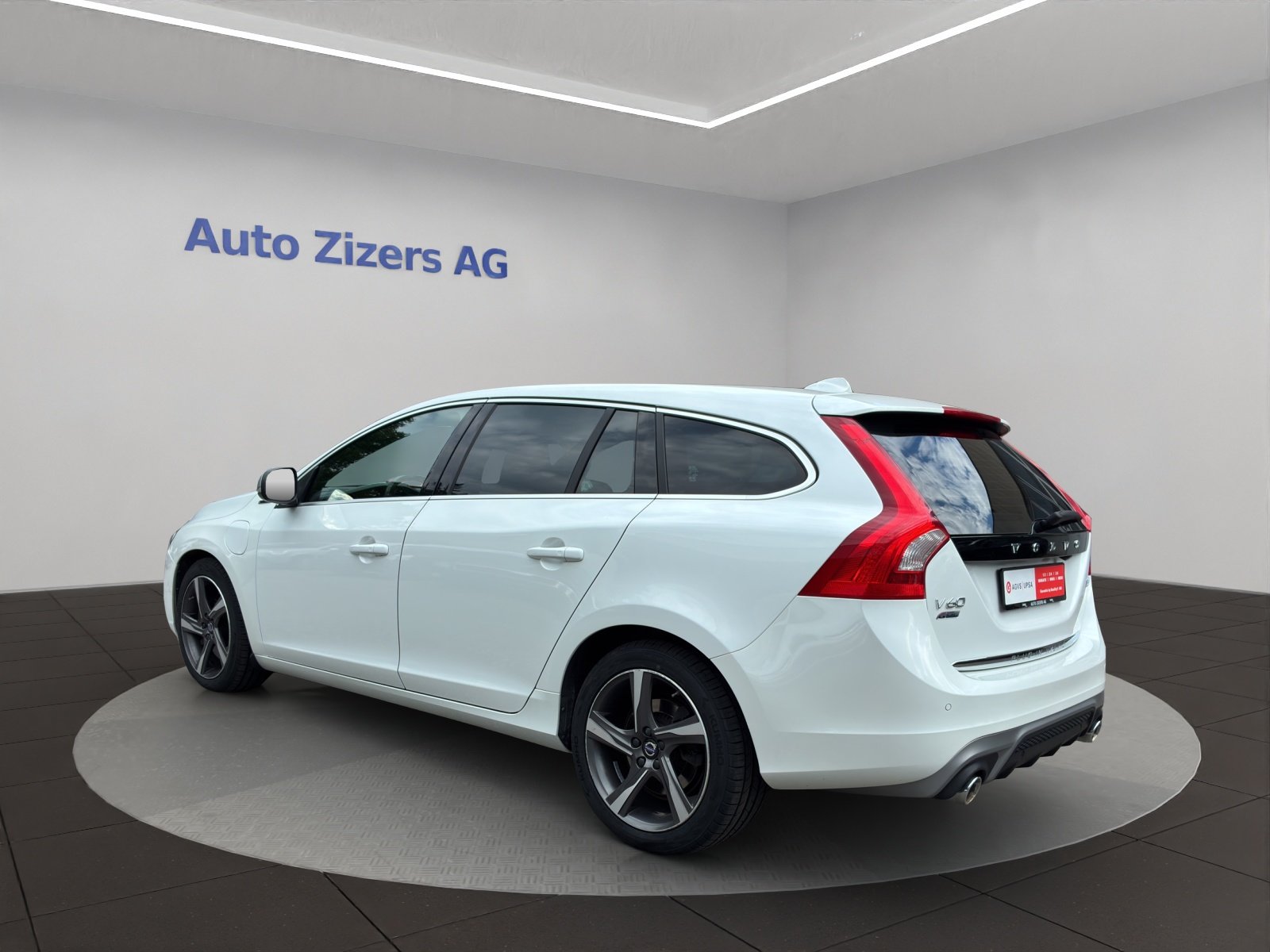 VOLVO V60 D6 AWD Plug-in Hybrid Momentum R-Design, Plug-in-Hybrid Diesel/Electric, Second hand / Used, Automatic - 4
