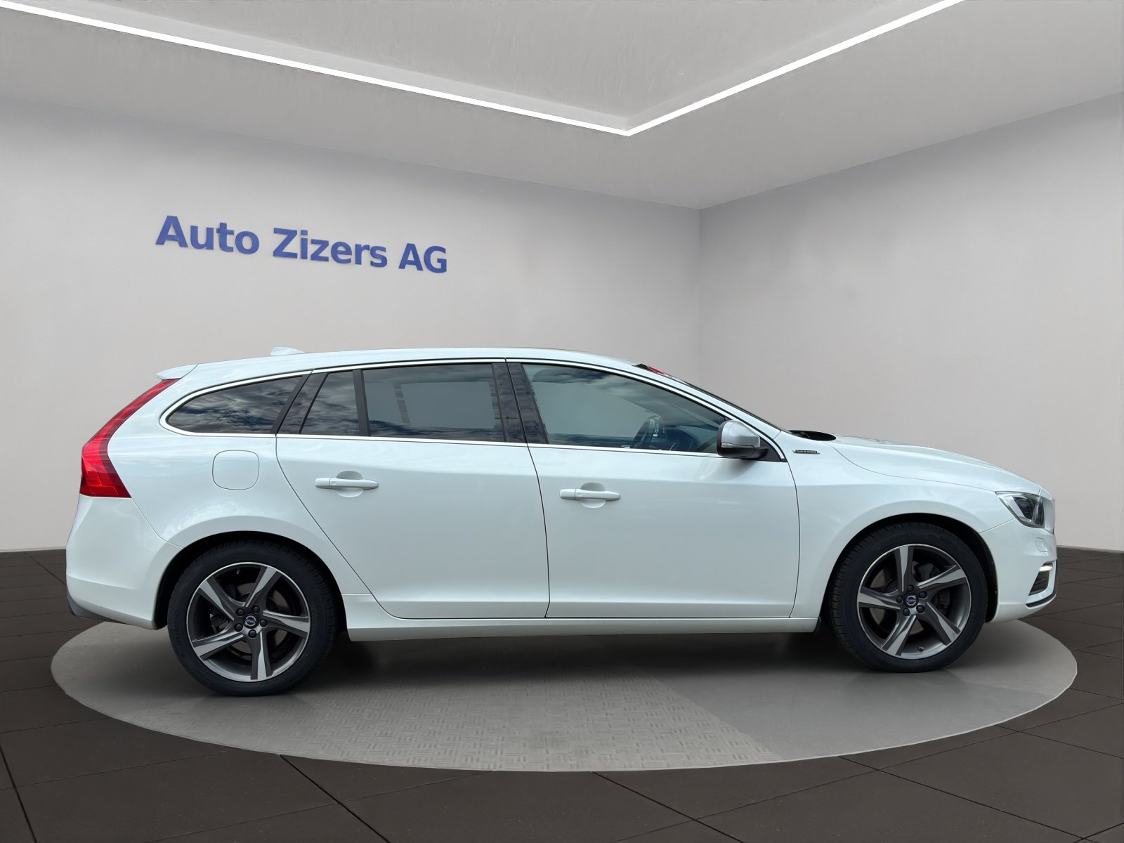 VOLVO V60 D6 AWD Plug-in Hybrid Momentum R-Design, Plug-in-Hybrid Diesel/Electric, Second hand / Used, Automatic - 7