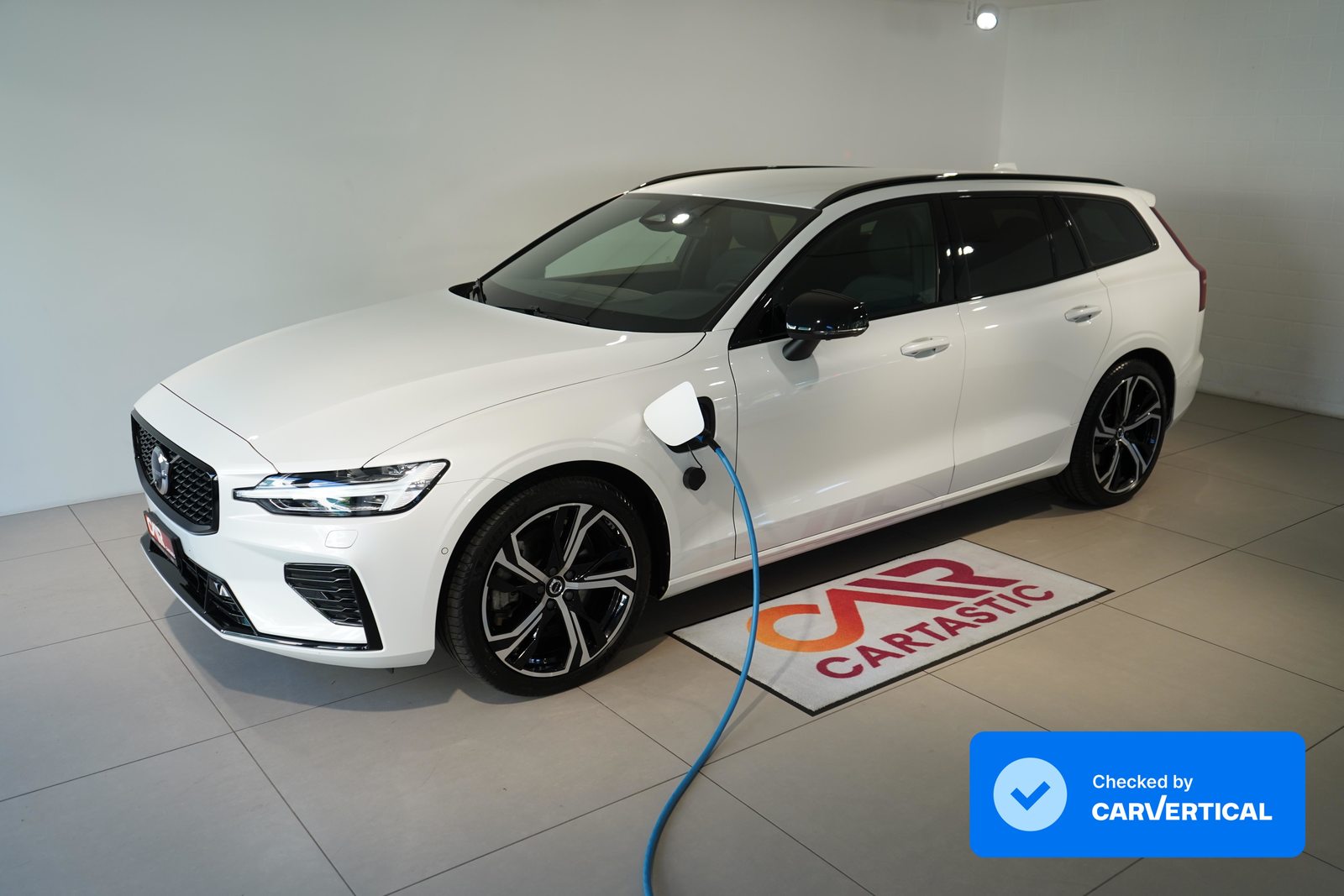 VOLVO V60 2.0 T6 TE Plus Dark for Business eAWD