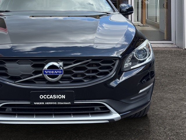 VOLVO V60 Cross Country 2.4 D4 Executive AWD S/S, Diesel, Second hand / Used, Automatic - 6