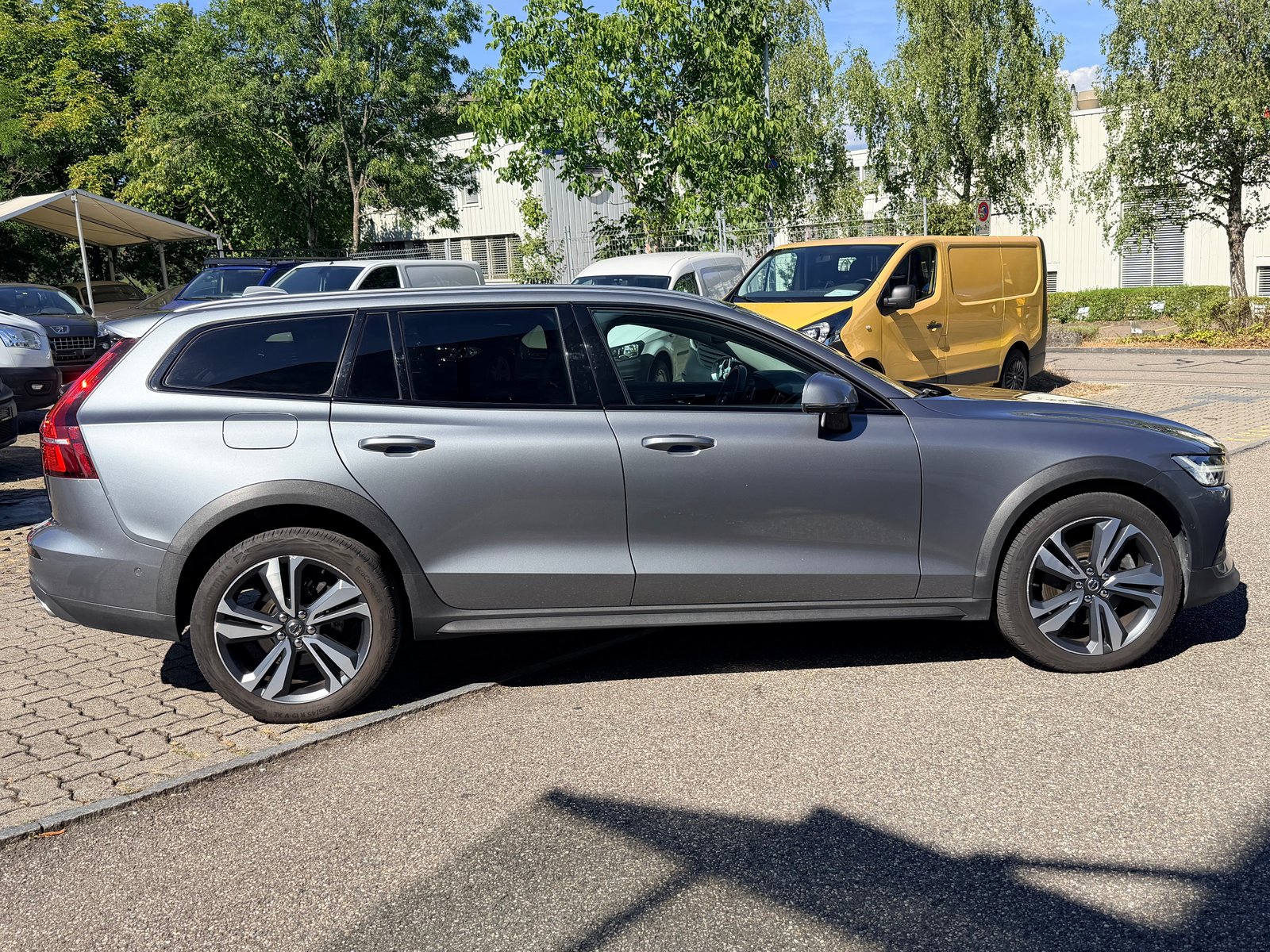 VOLVO V60 Cross Country B4 Diesel AWD Geartronic, Diesel, Occasion / Utilisé, Automatique - 2