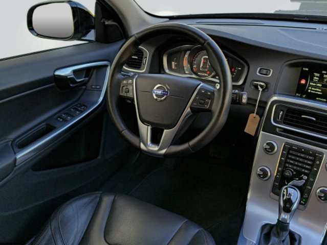 VOLVO V60 CC T5 AWD Summum, Essence, Occasion / Utilisé, Automatique - 5