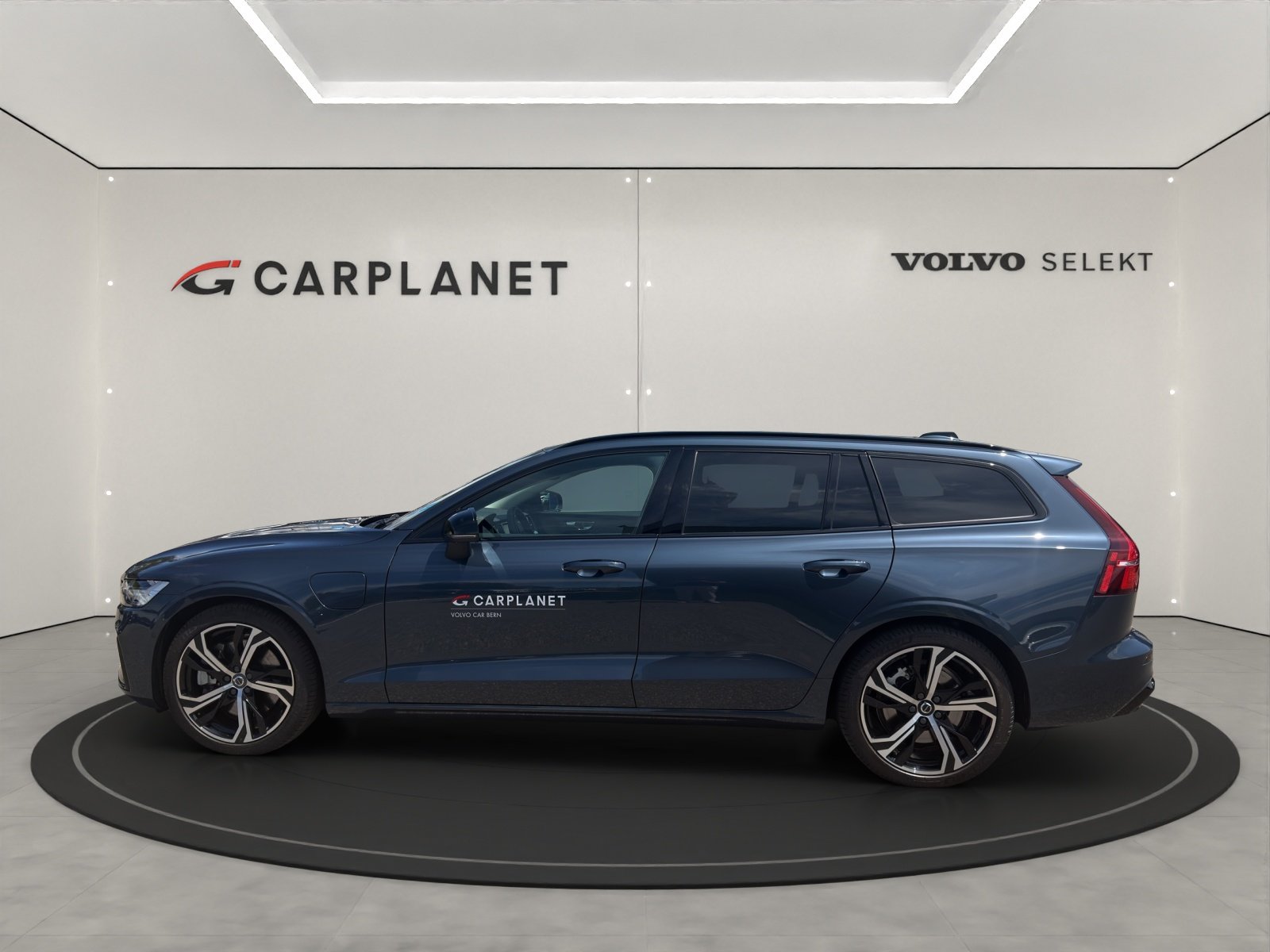 VOLVO V60 2.0 T6 TE Plus Dark eAWD ., Plug-in-Hybrid Petrol/Electric, Second hand / Used, Automatic - 3