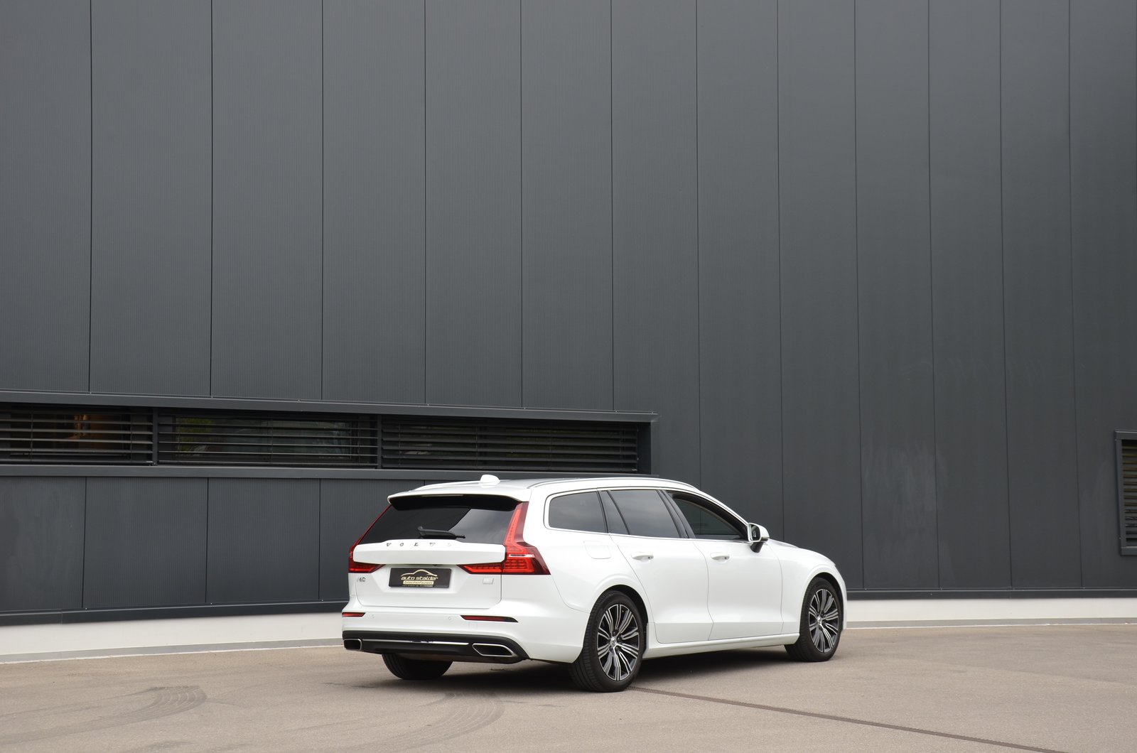 VOLVO V60 T6 eAWD Twin Engine Inscription Geartronic, Plug-in-Hybrid Benzin/Elektro, Occasion / Gebraucht, Automatik - 3