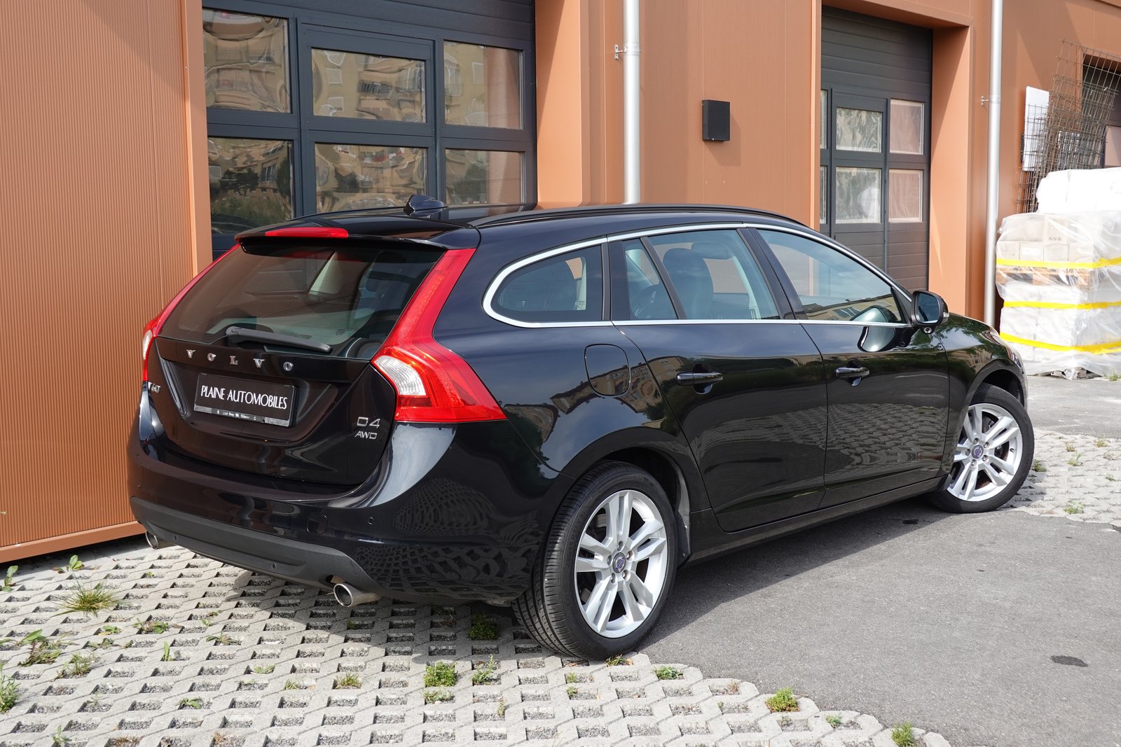 VOLVO V60 D4 AWD Geartronic * CH Véhicule * 8 Roues * Phare, Diesel, Occasion / Utilisé, Automatique - 7