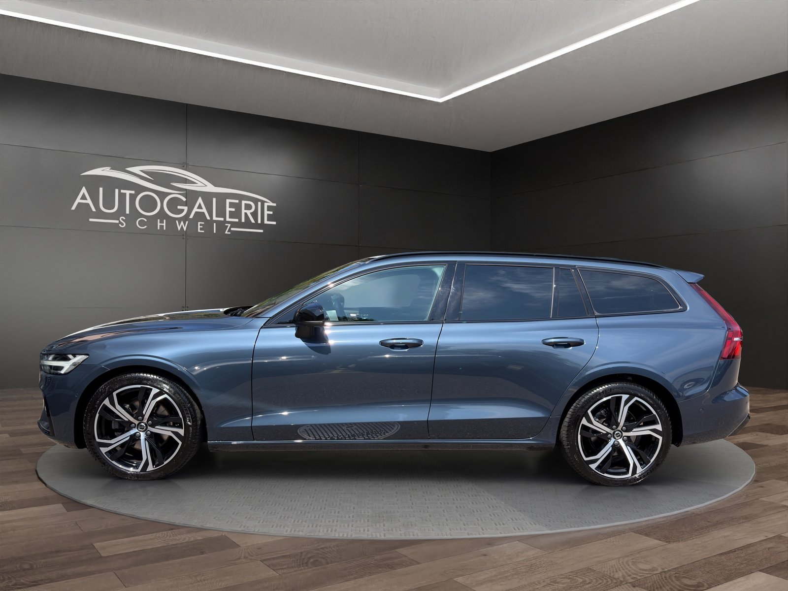 VOLVO V60 B4 Benzin Mild Hybrid Ultra Dark DCT Sitzklima B, Hybride Leggero Benzina/Elettrica, Occasioni / Usate, Automatico - 2